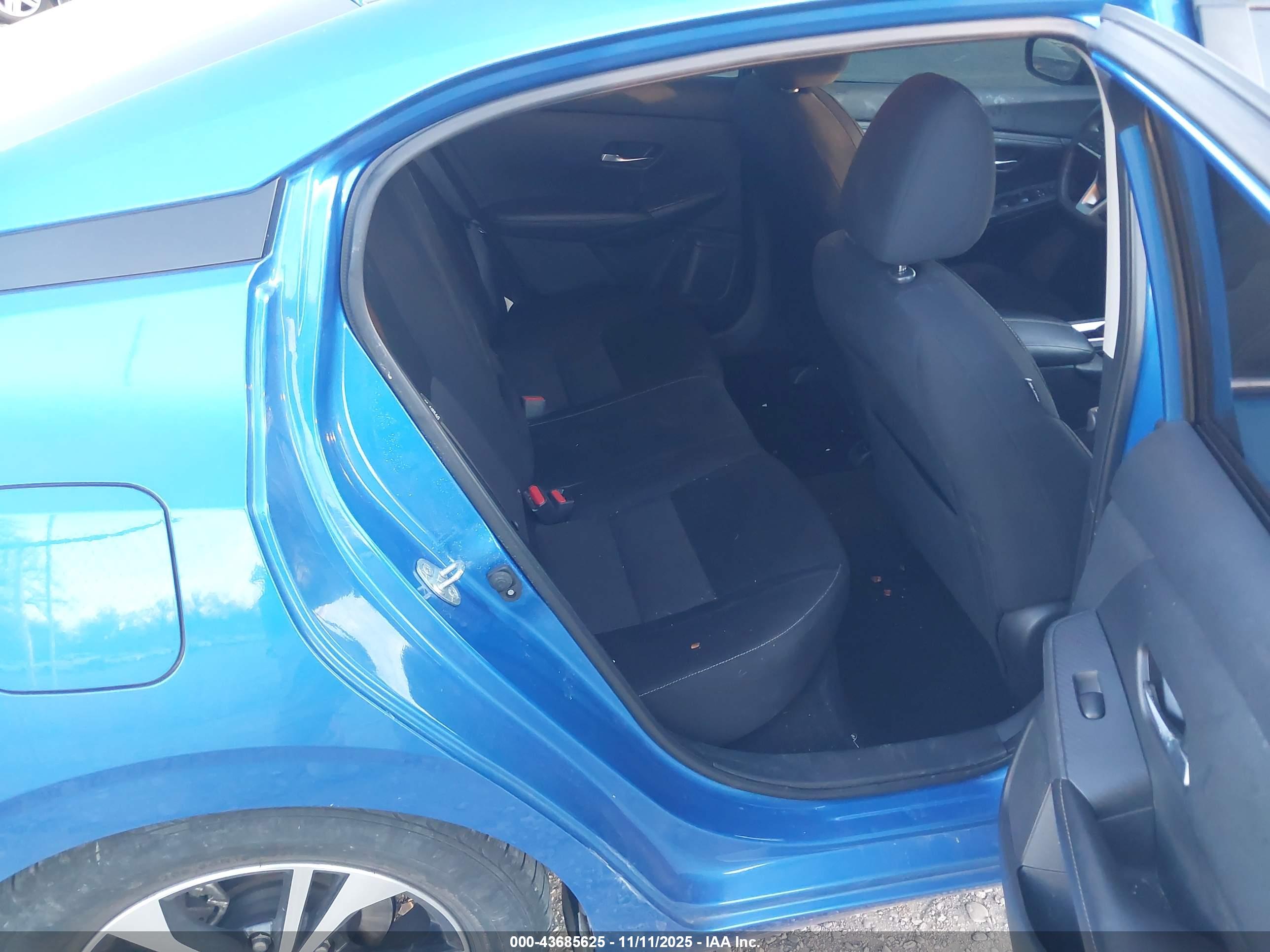NISSAN SENTRA image 8