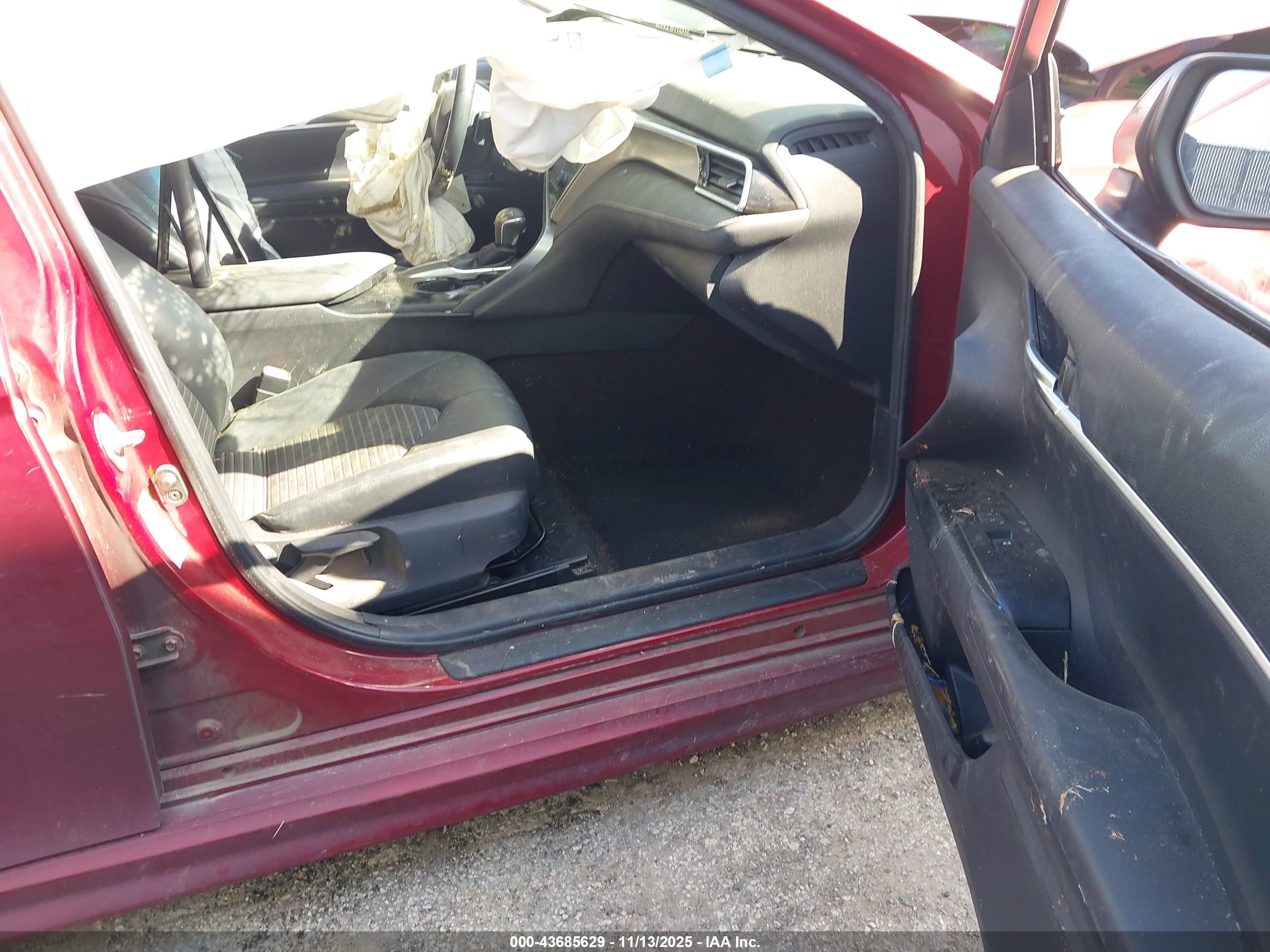 TOYOTA CAMRY image 5