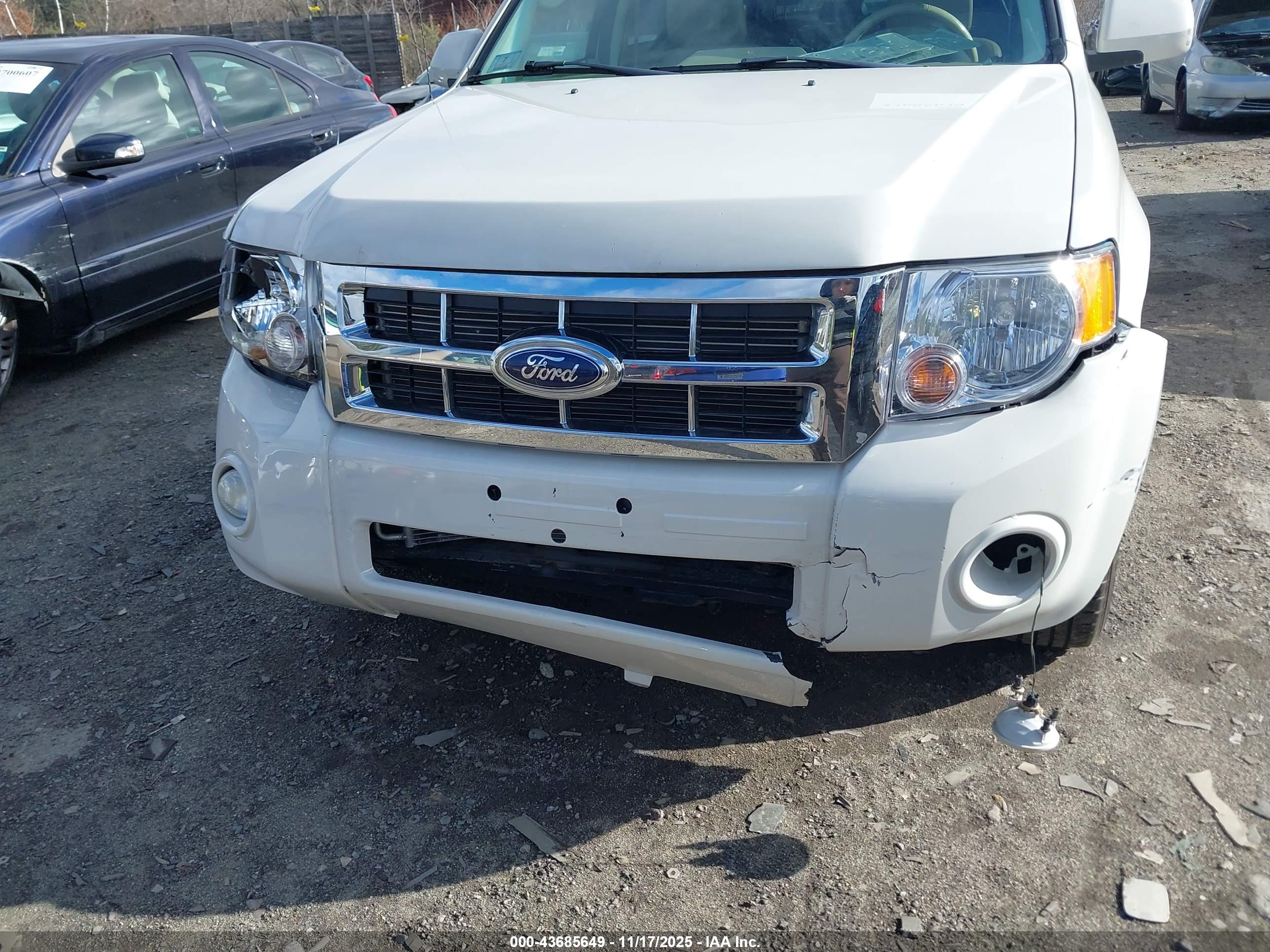 FORD ESCAPE image 6