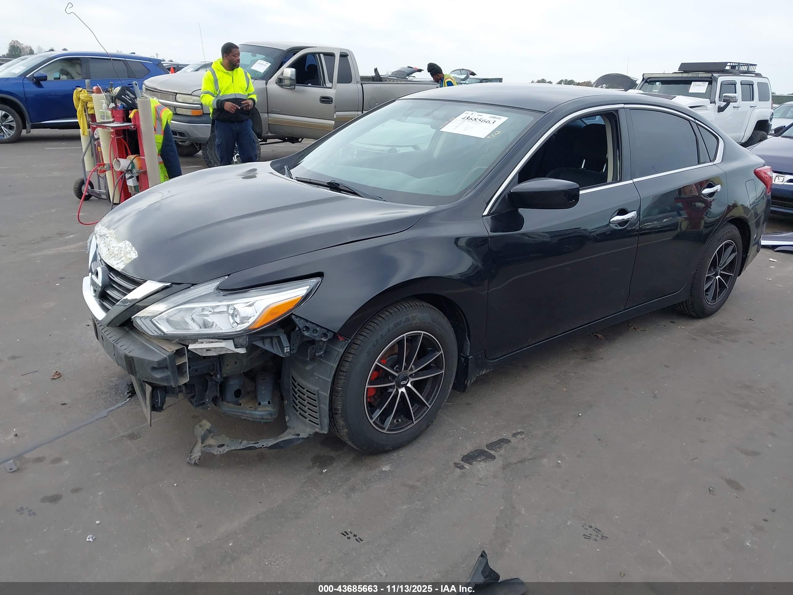 NISSAN ALTIMA image 2