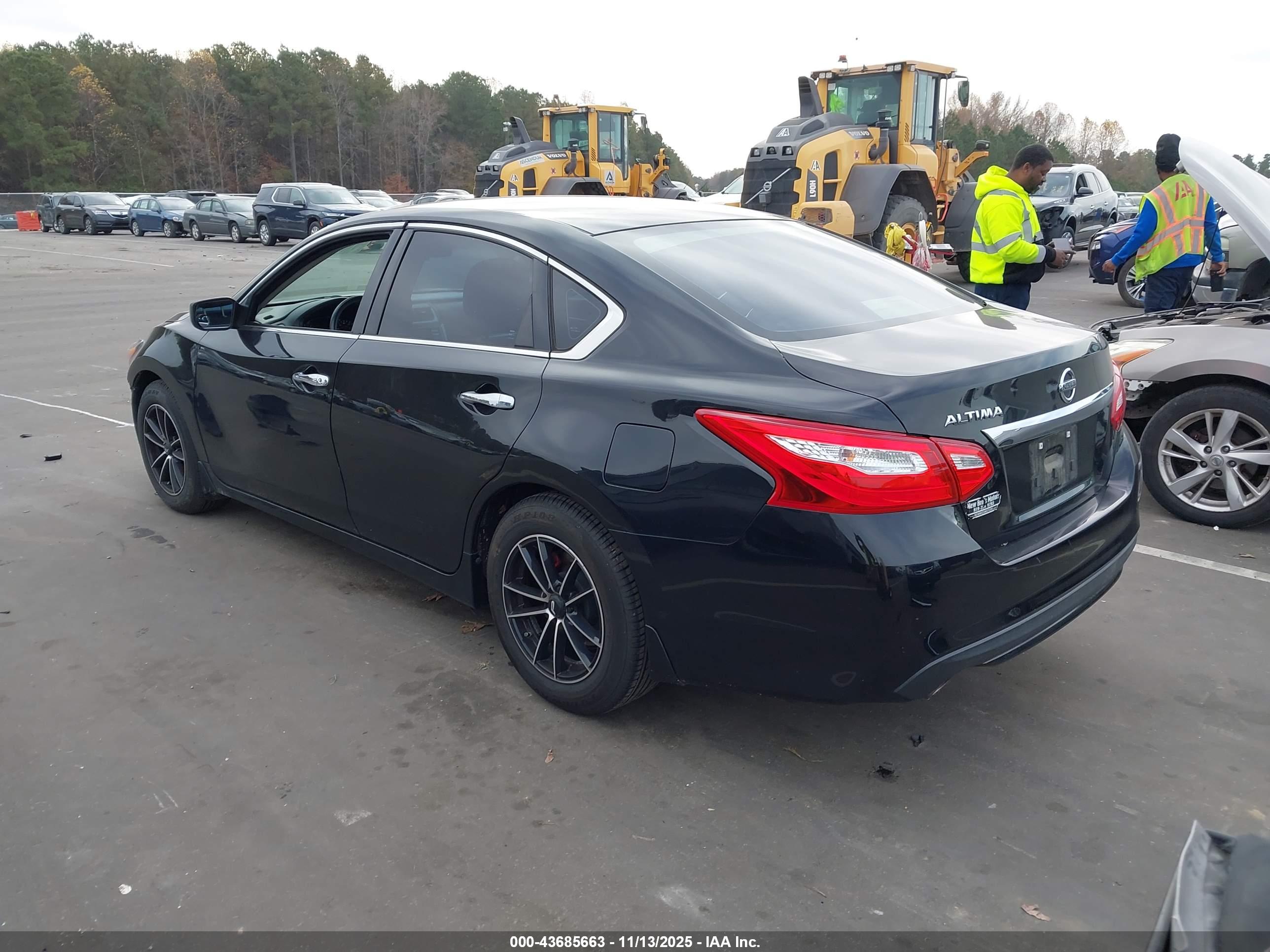 NISSAN ALTIMA image 3