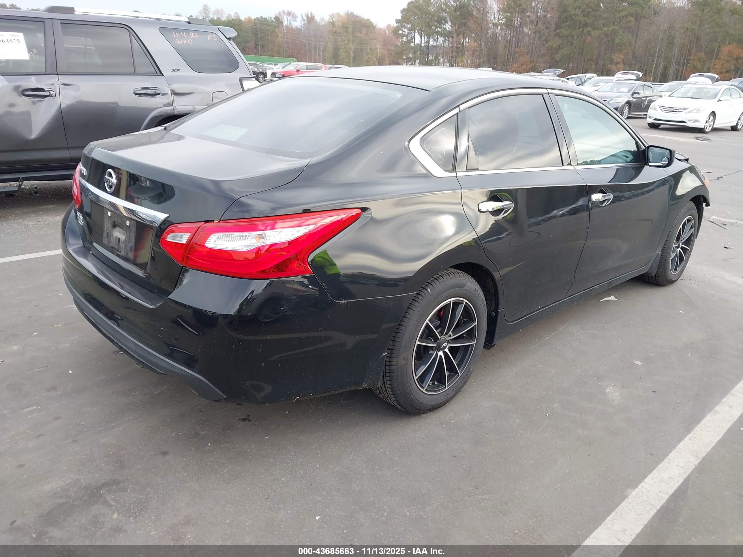 NISSAN ALTIMA image 4