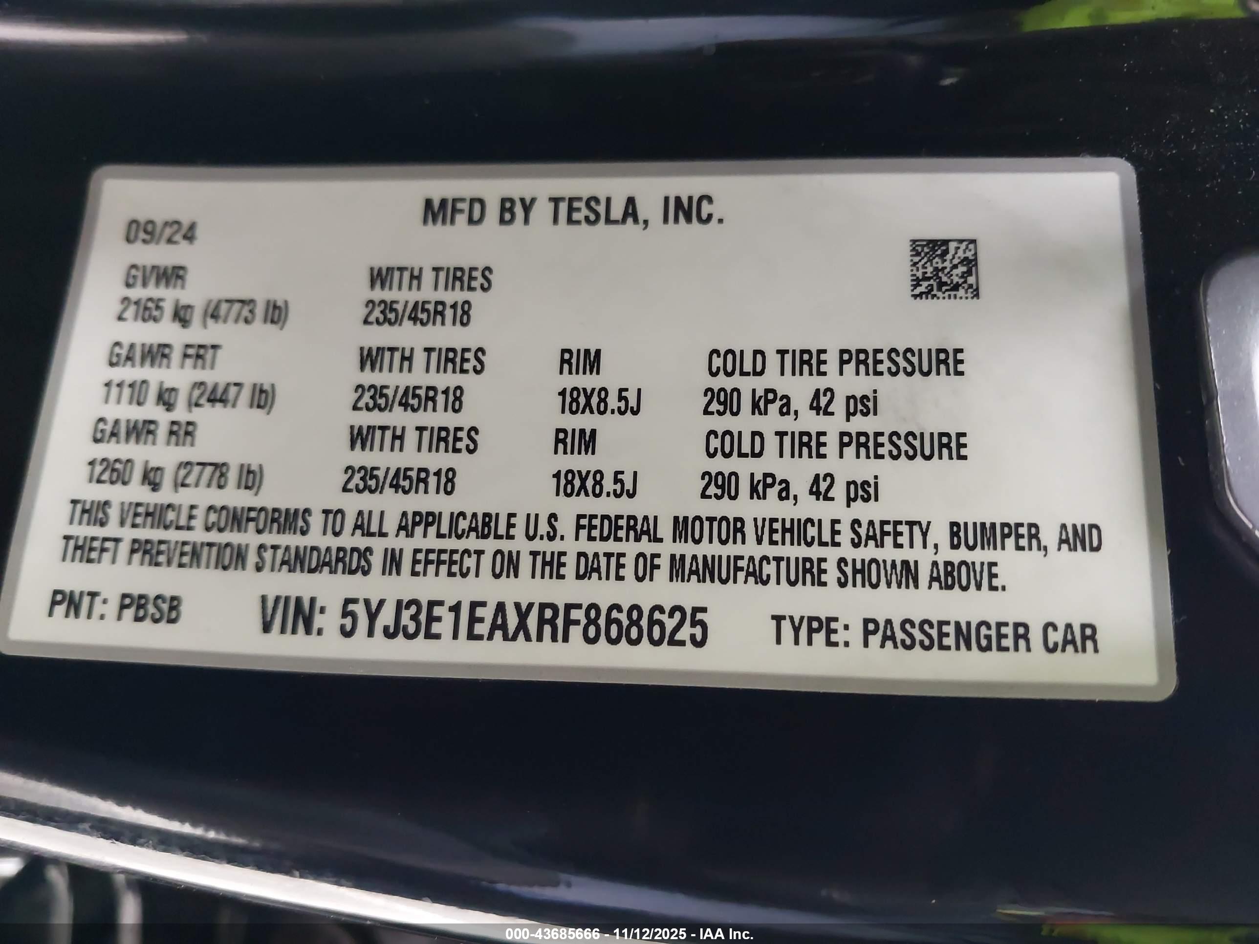 TESLA MODEL image 9