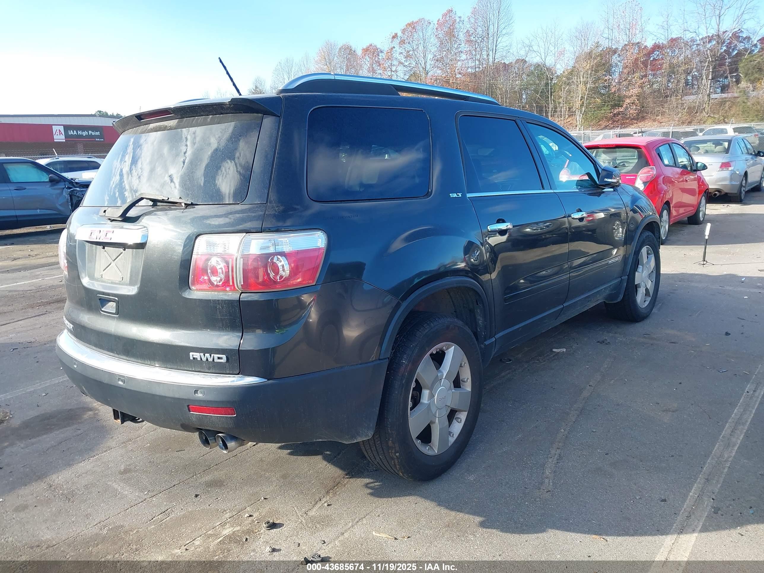 GMC ACADIA image 4
