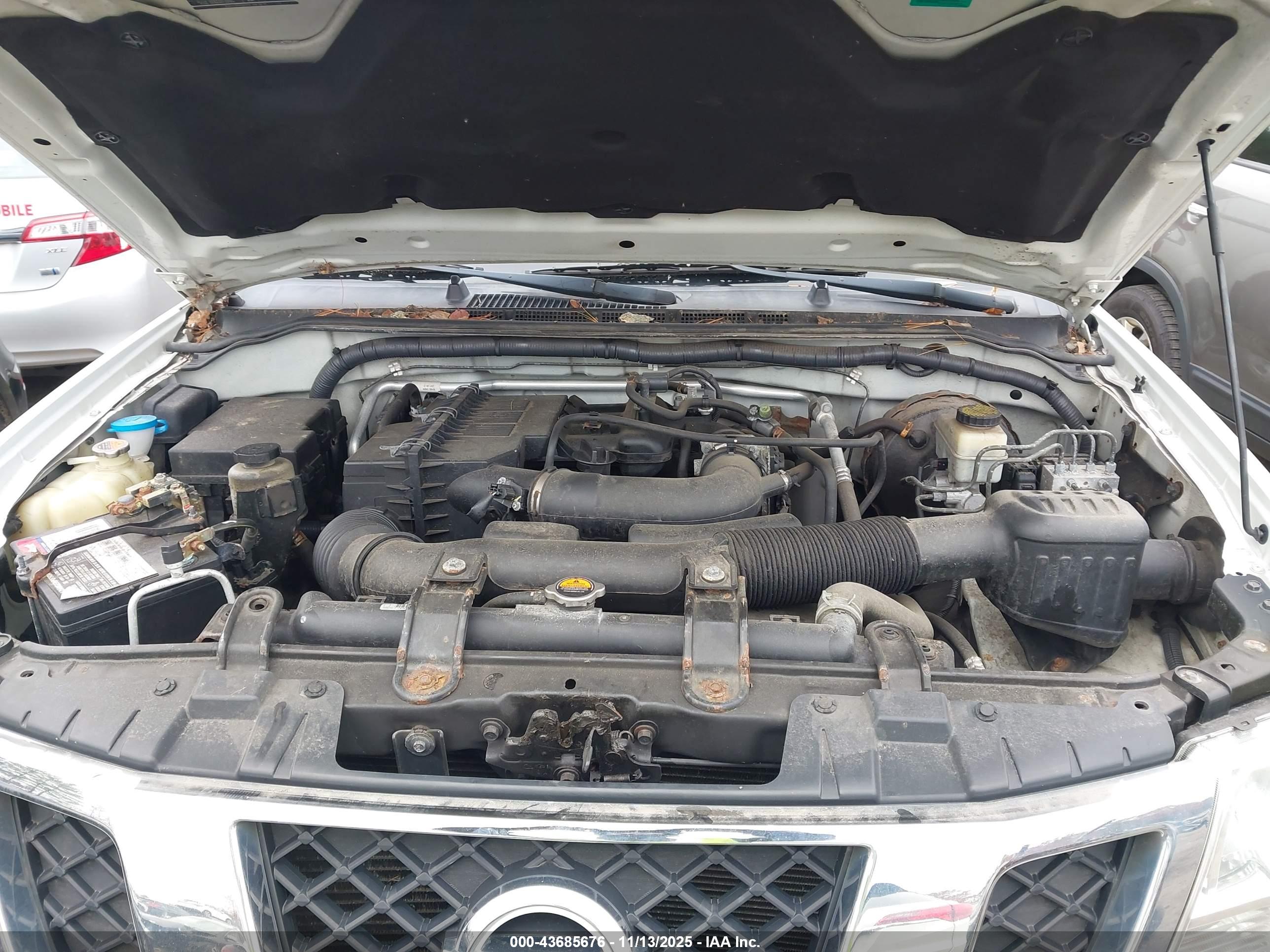 NISSAN FRONTIER image 10