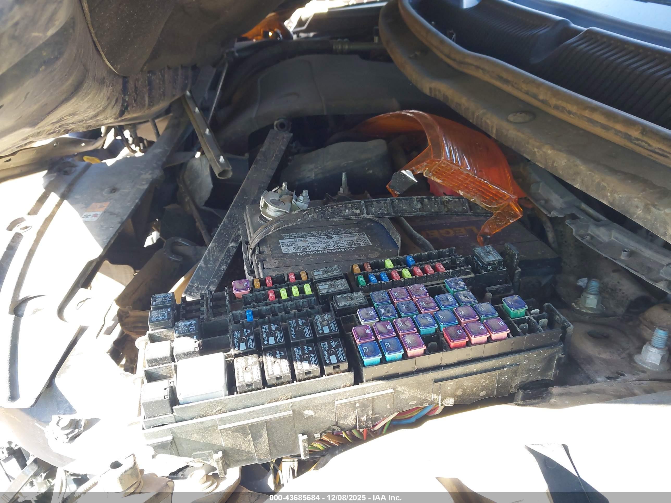 FORD EXPLORER image 10