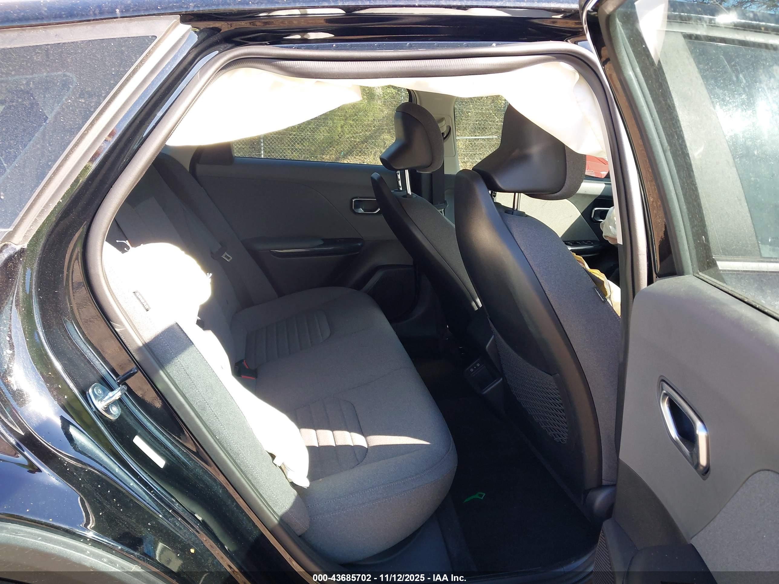 KIA K4 image 8