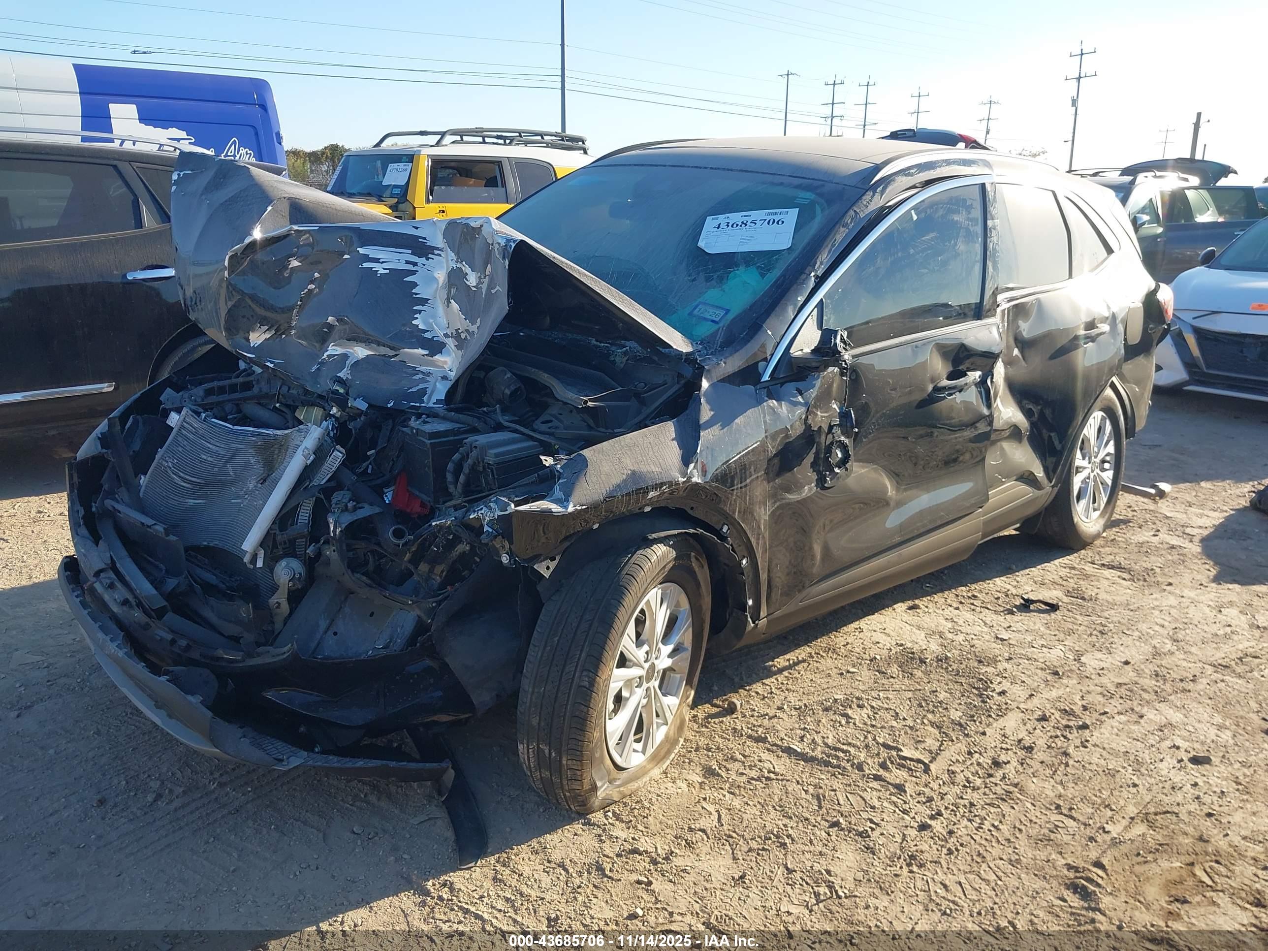 FORD ESCAPE image 2