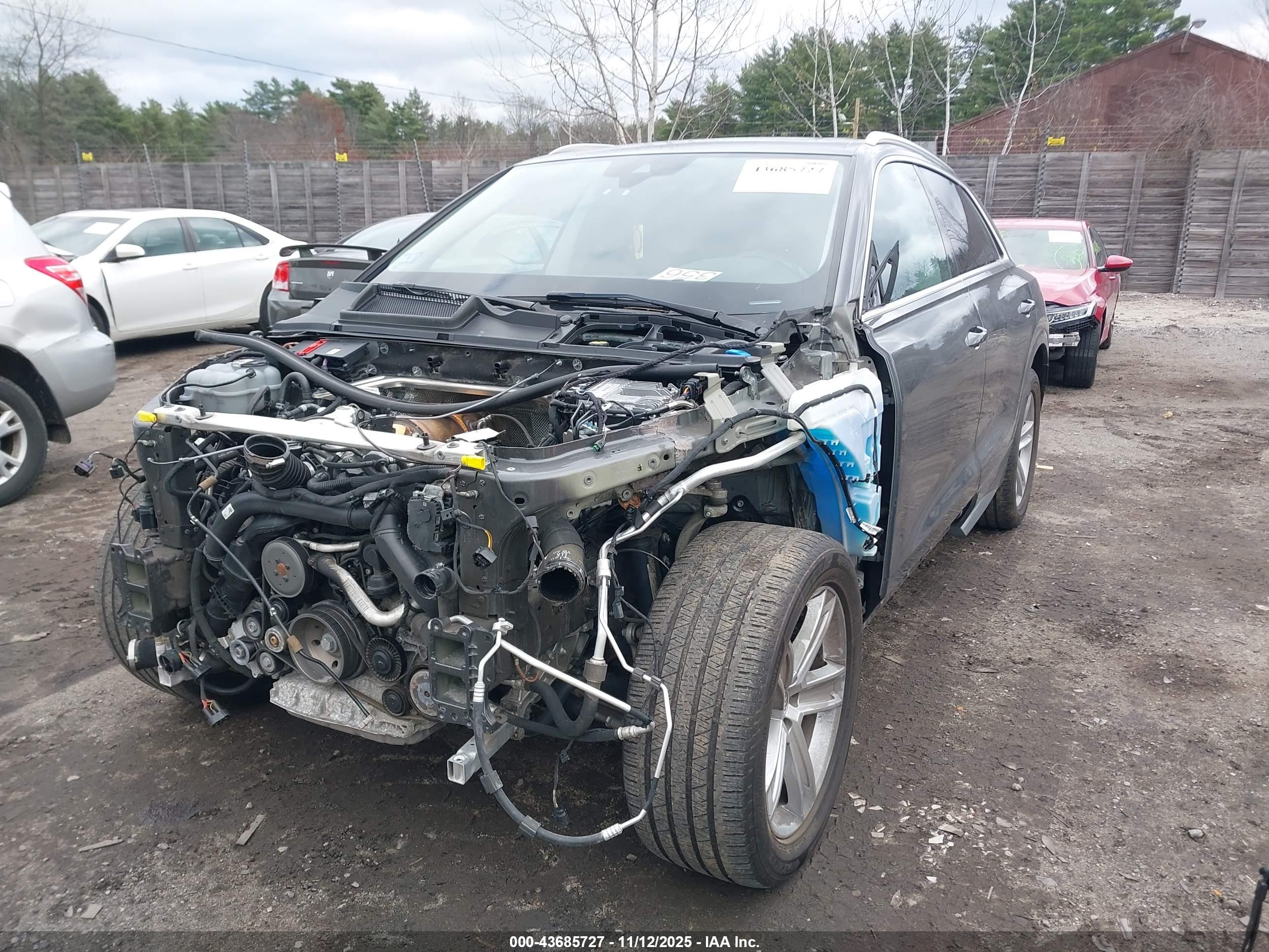 AUDI Q8 image 2