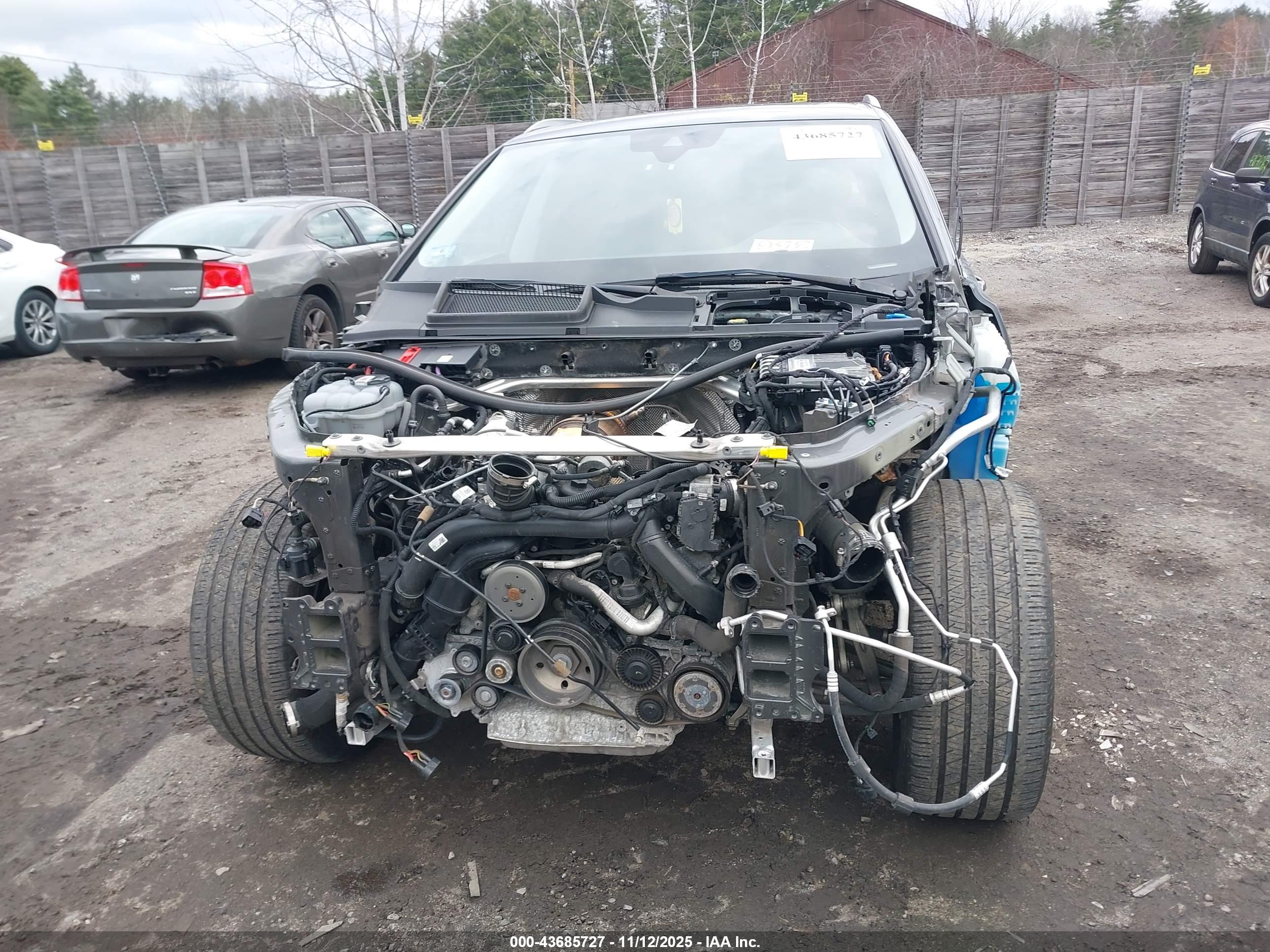 AUDI Q8 image 6