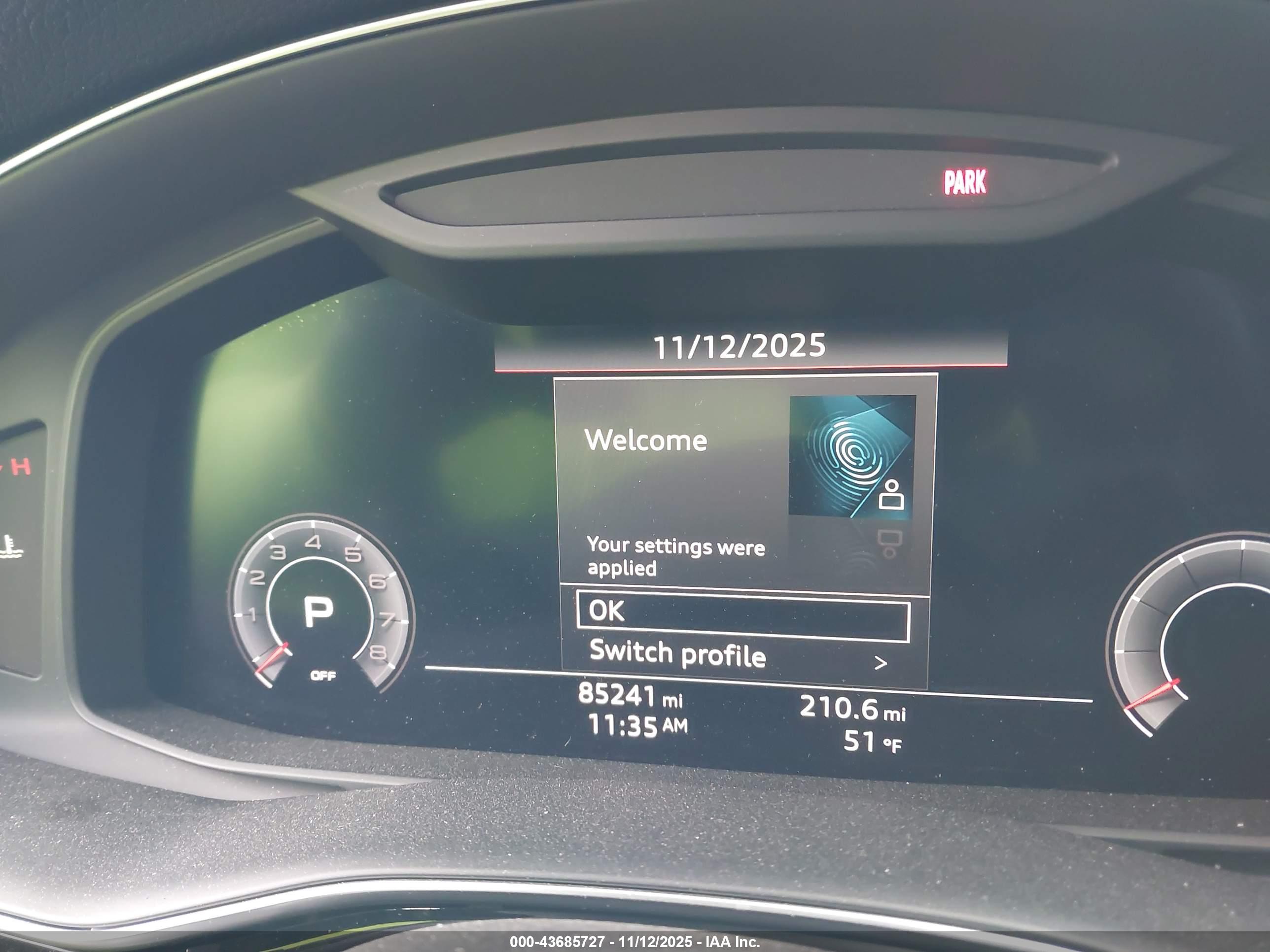 AUDI Q8 image 7