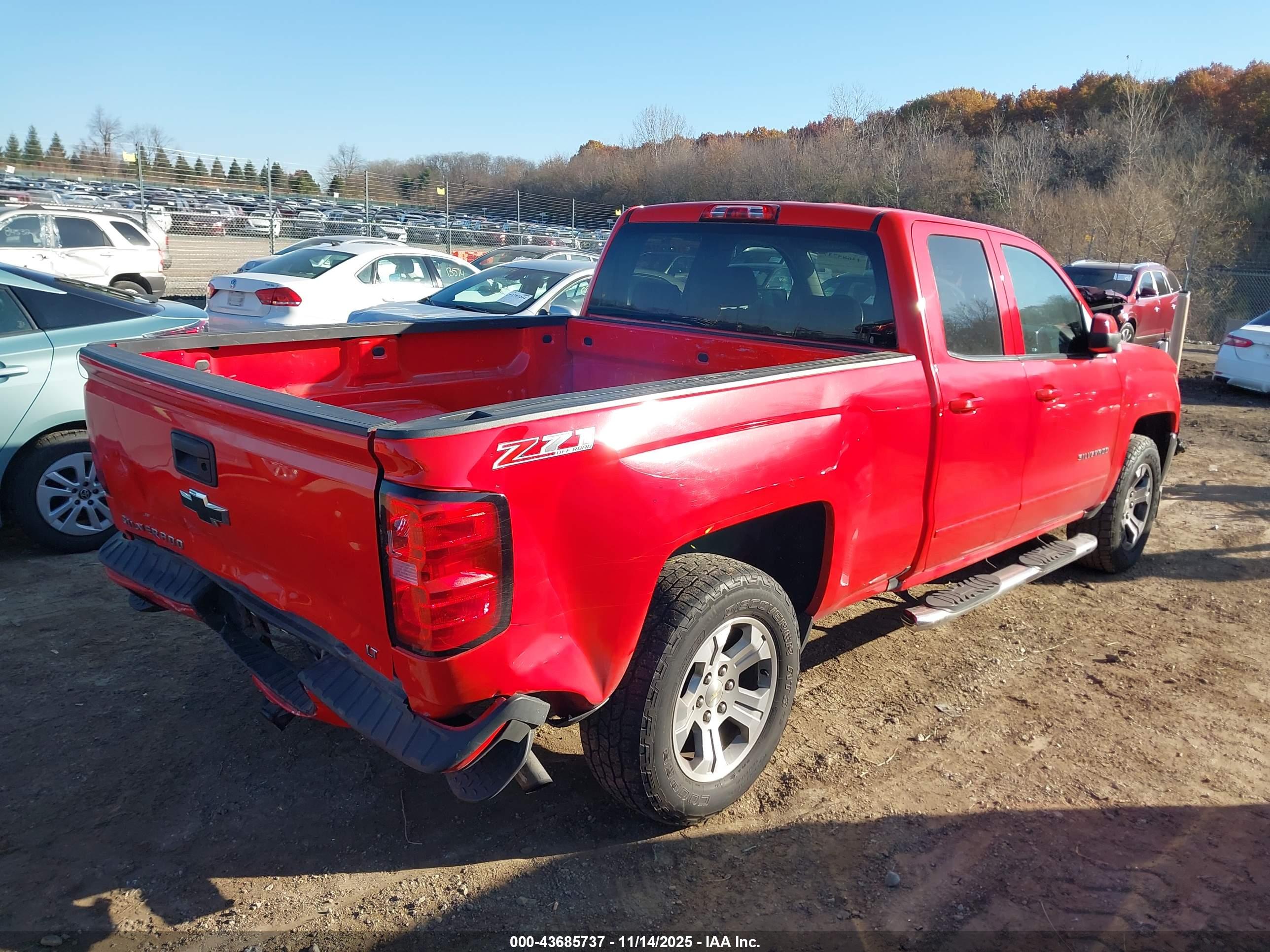 CHEVROLET SILVERADO image 4