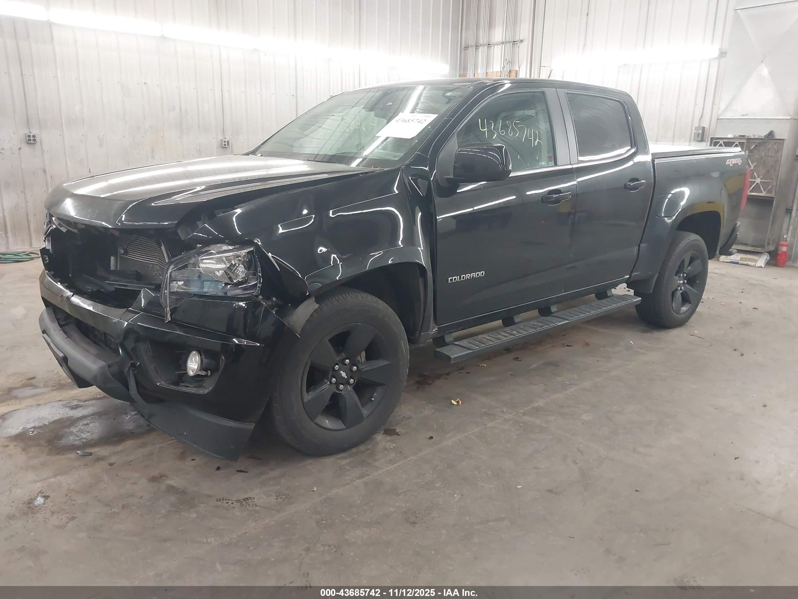 CHEVROLET COLORADO image 2