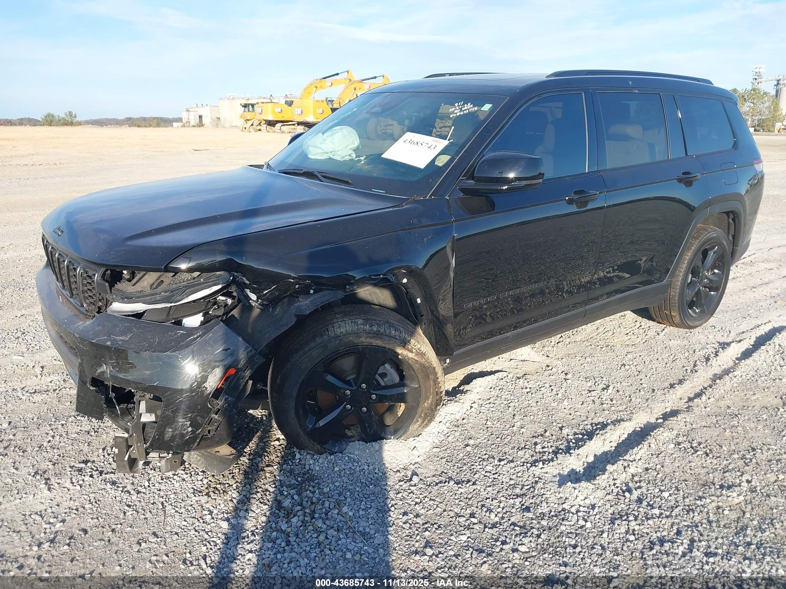 JEEP GRAND image 2