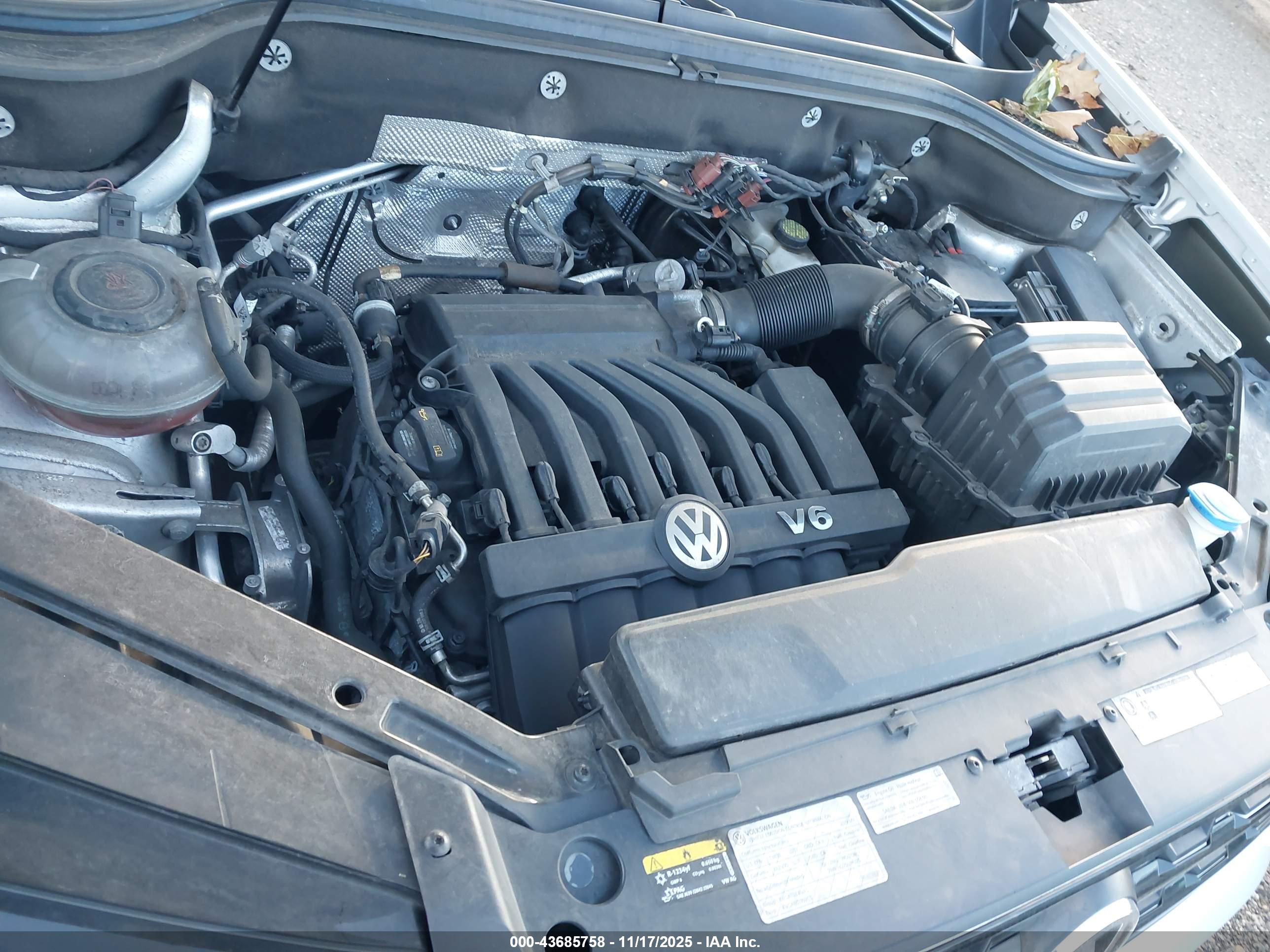 VOLKSWAGEN ATLAS image 10