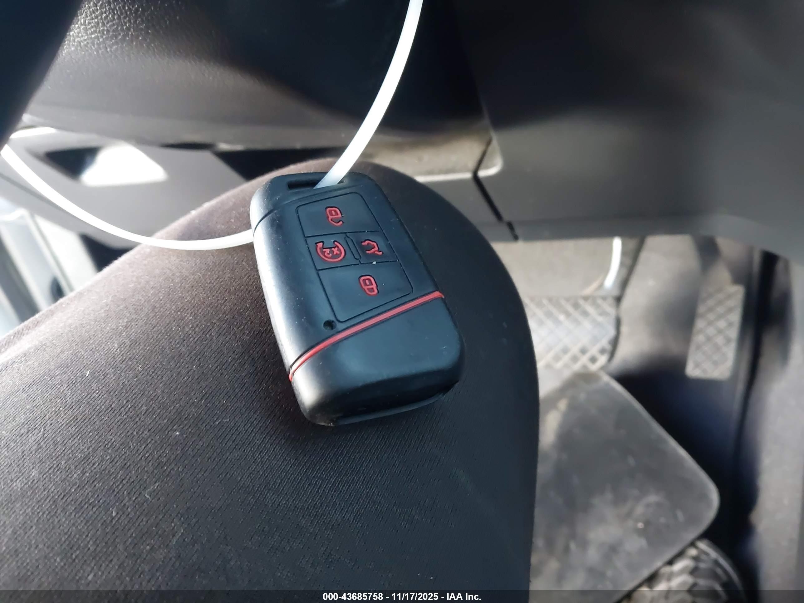 VOLKSWAGEN ATLAS image 11