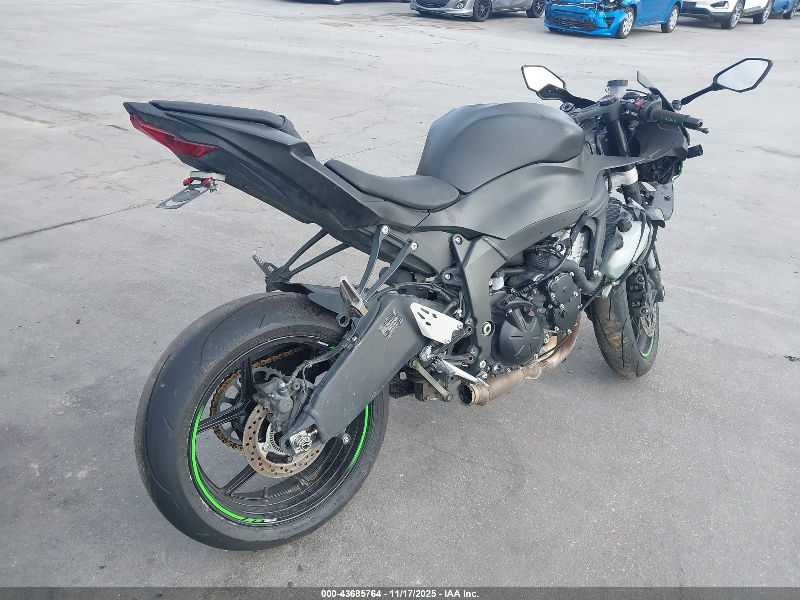 KAWASAKI ZX636 image 4