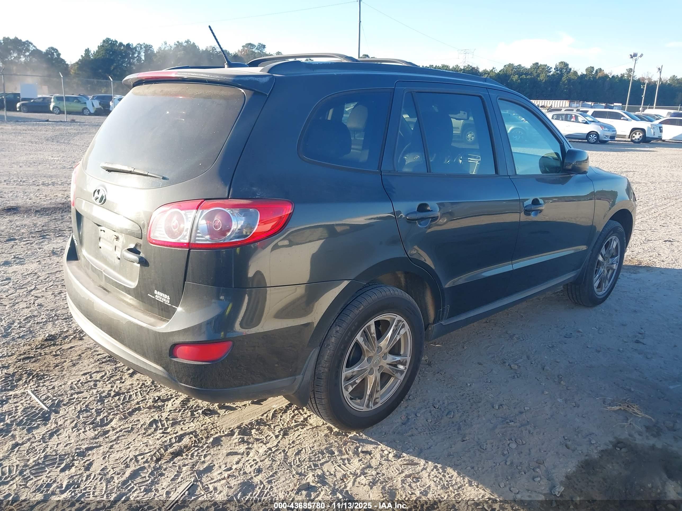 HYUNDAI SANTA image 4