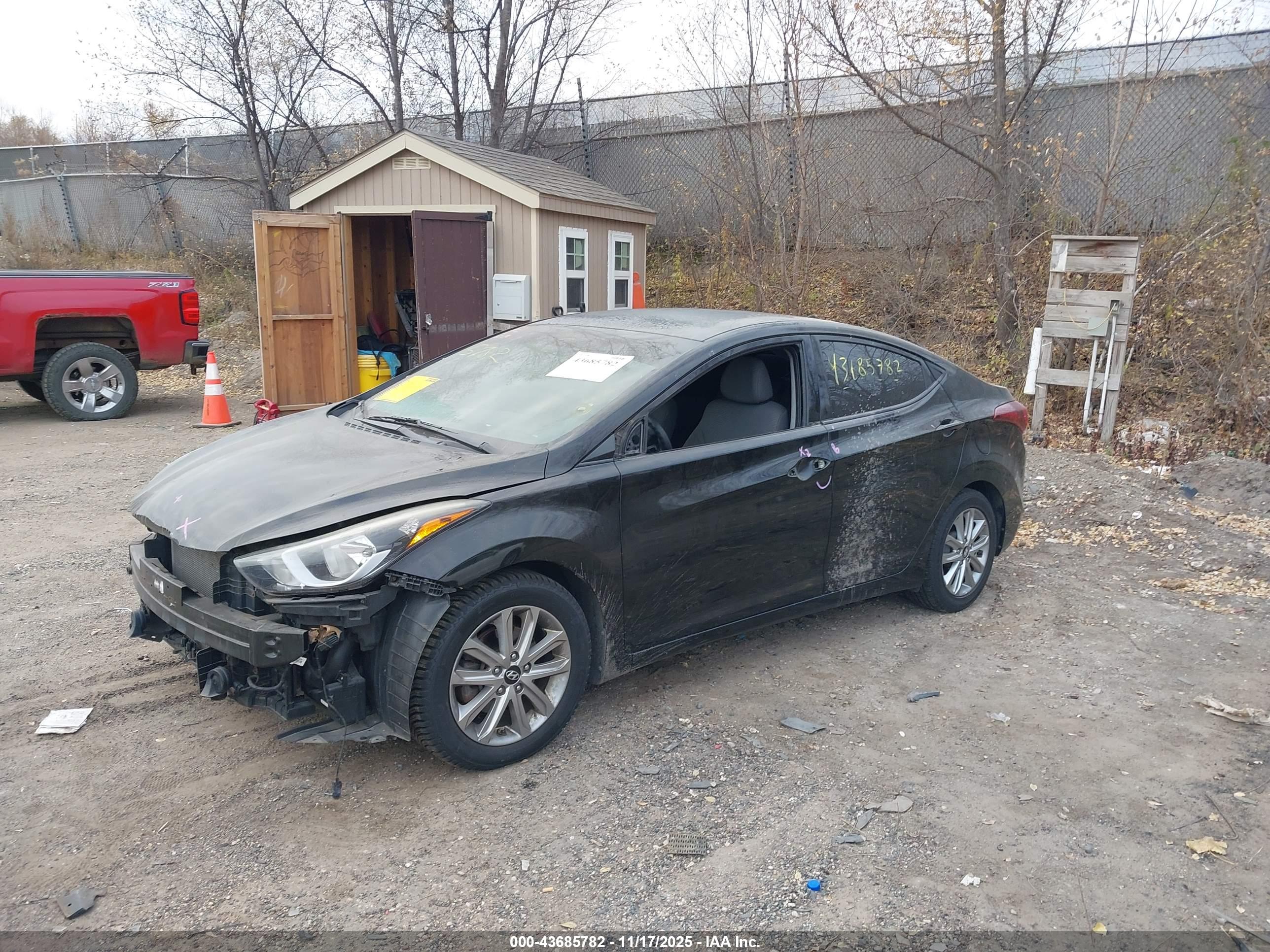 HYUNDAI ELANTRA image 2