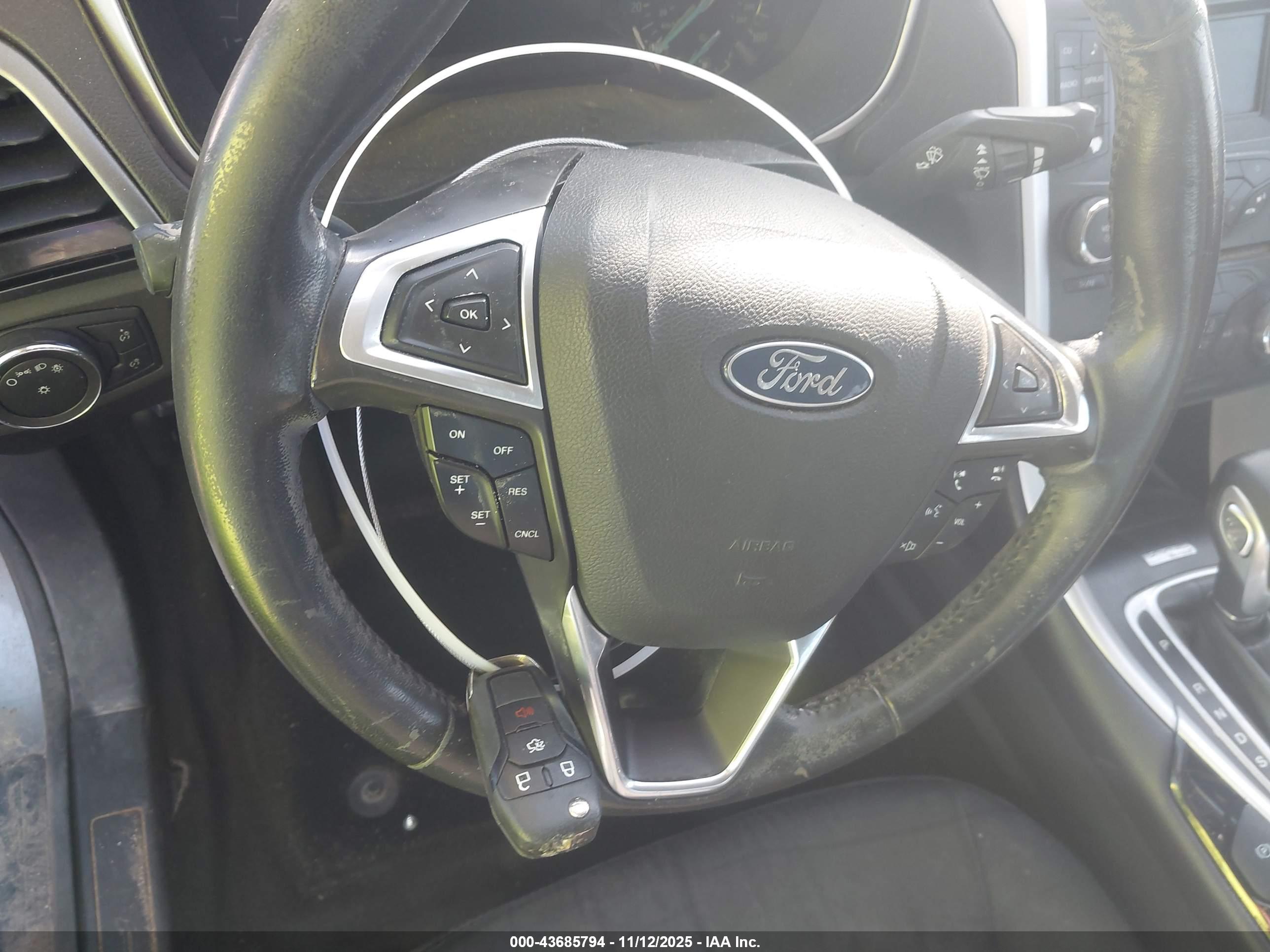 FORD FUSION image 11