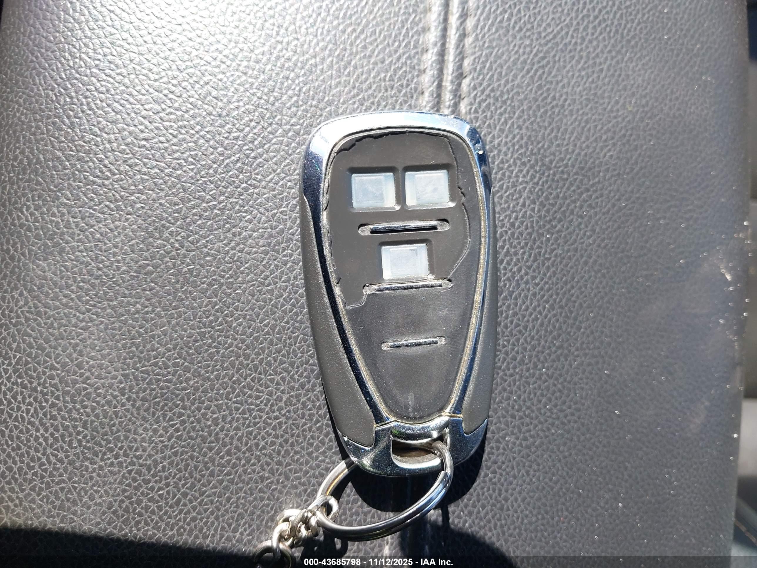 CHEVROLET EQUINOX image 11