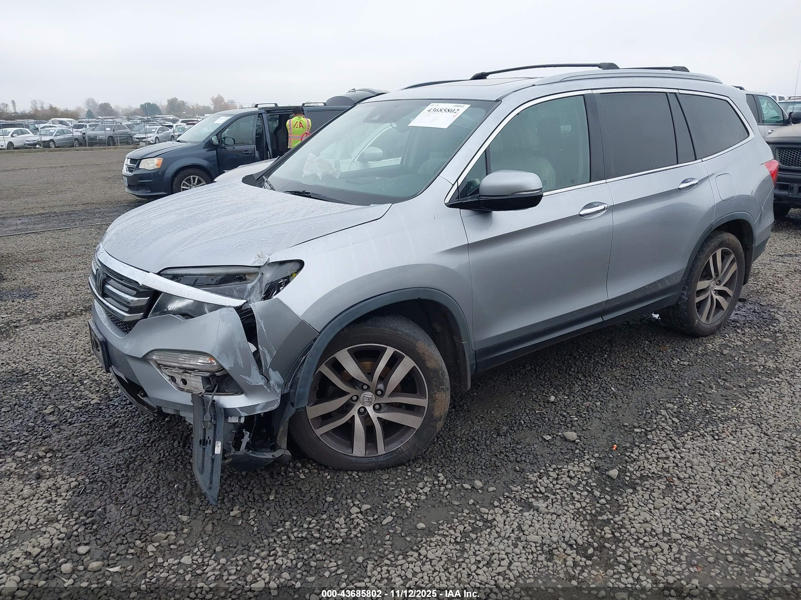 HONDA PILOT image 2