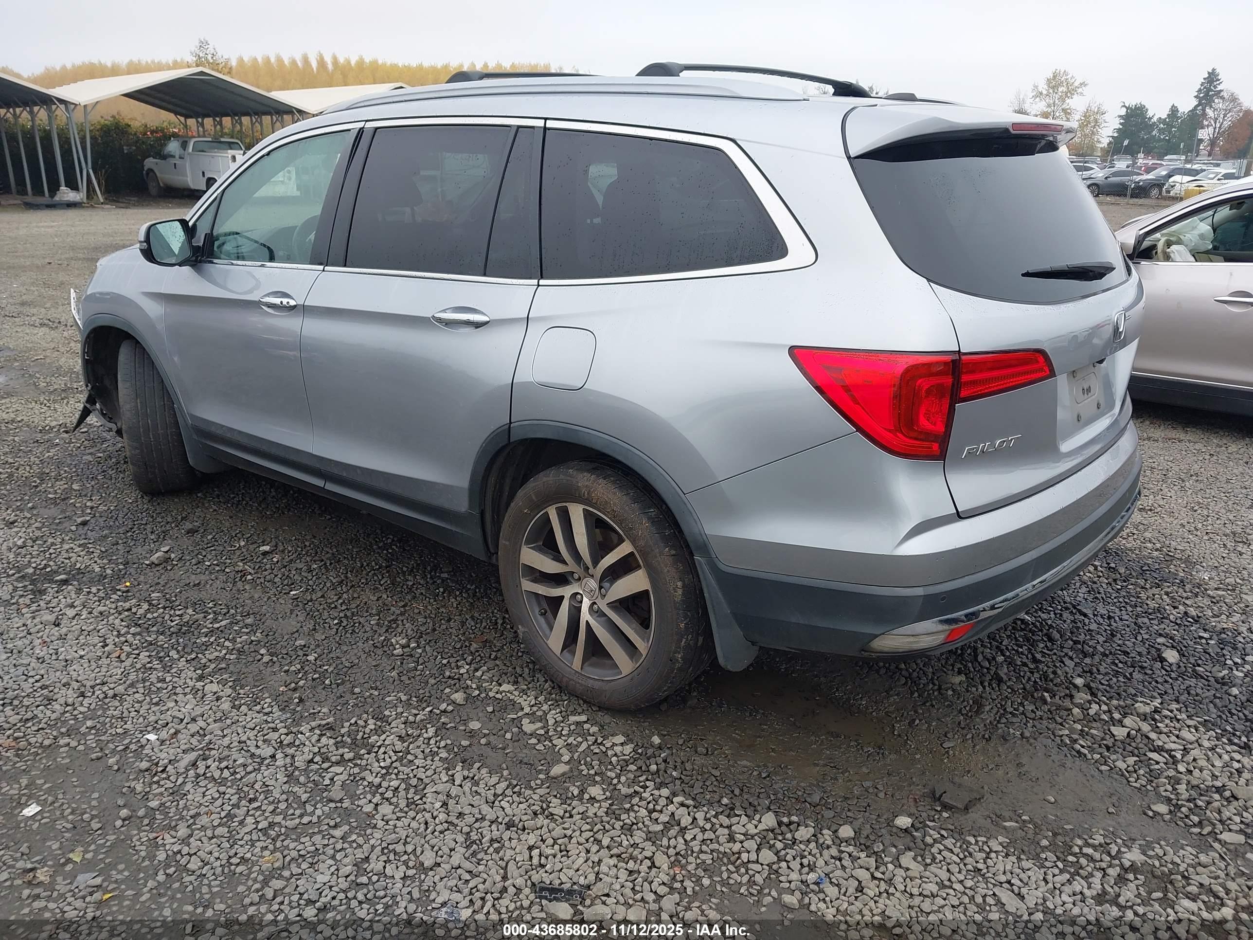 HONDA PILOT image 3
