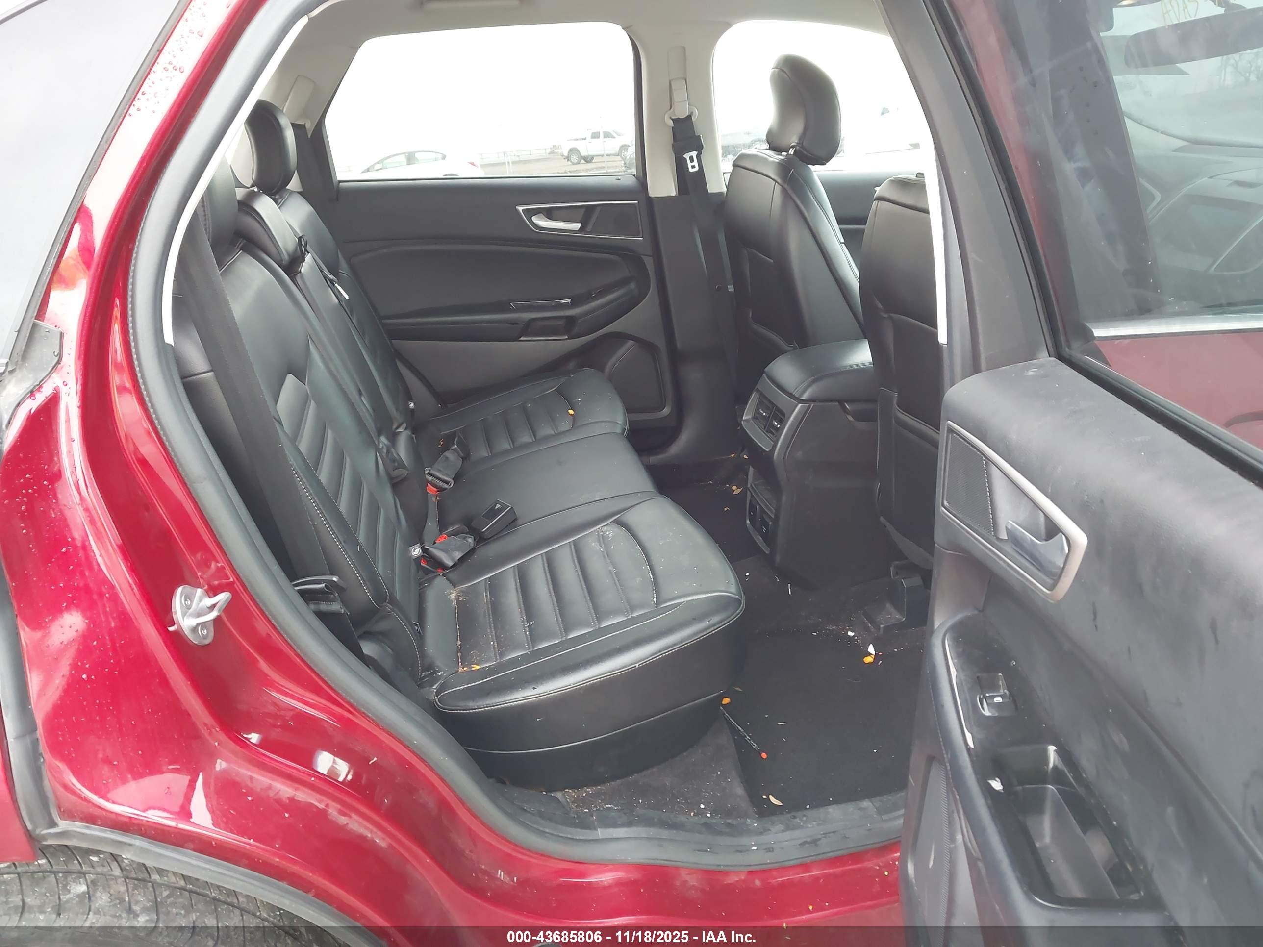 FORD EDGE image 8