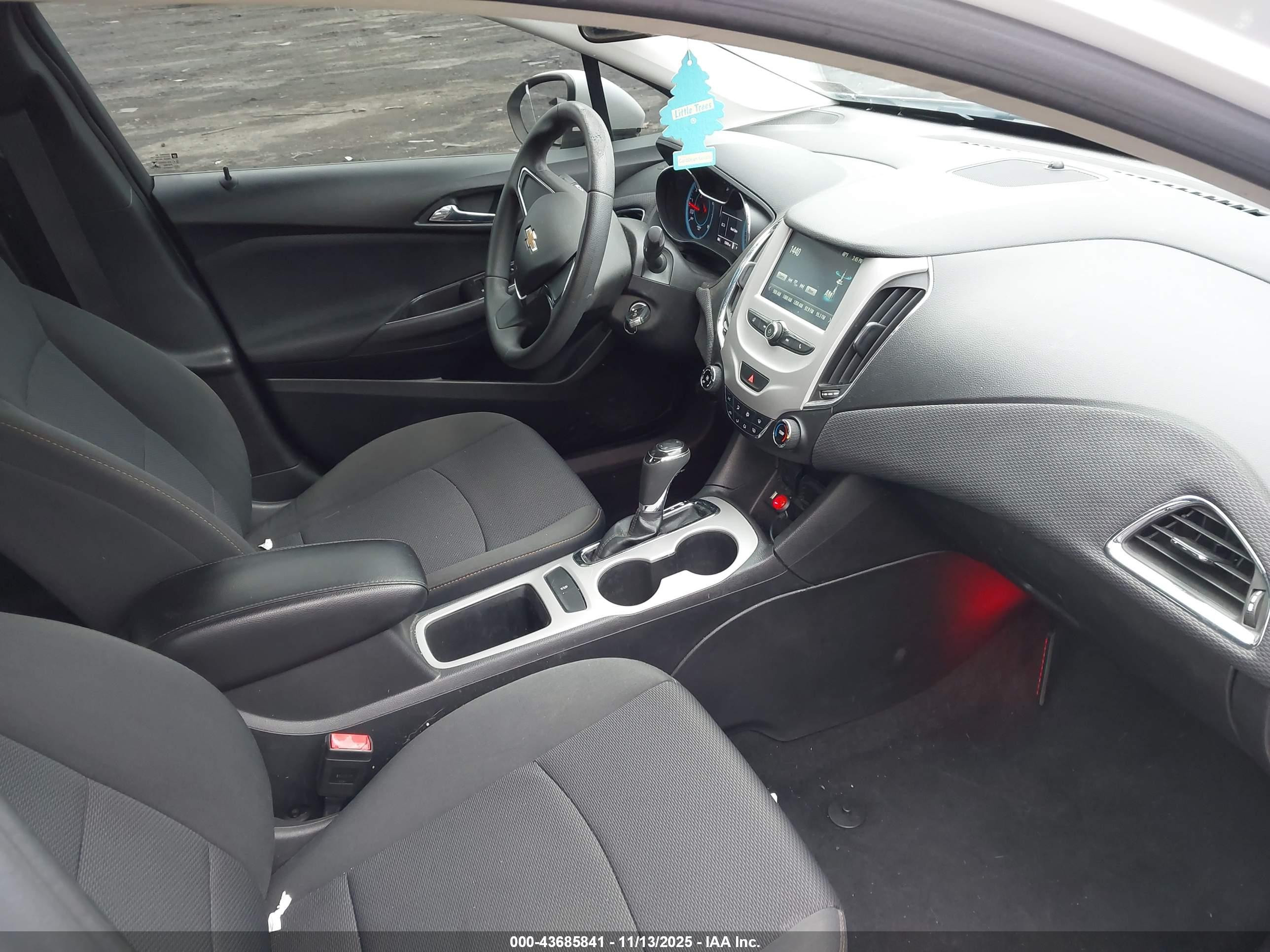 CHEVROLET CRUZE image 5