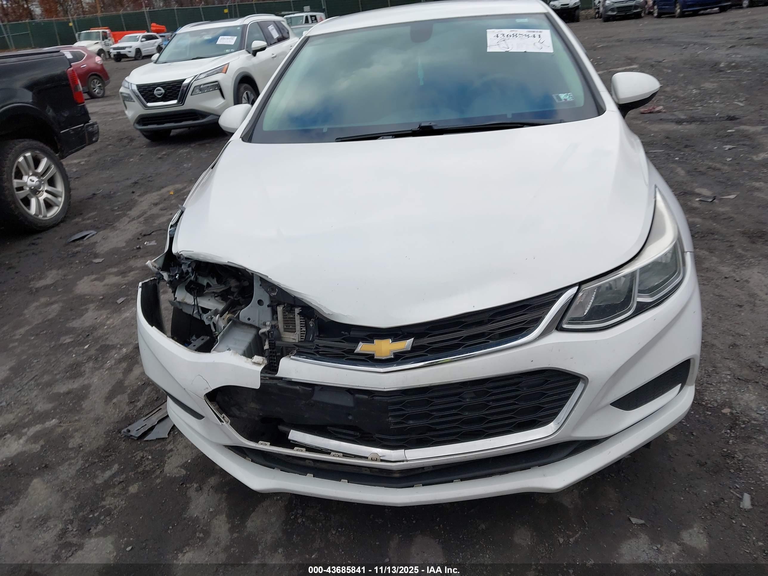 CHEVROLET CRUZE image 6