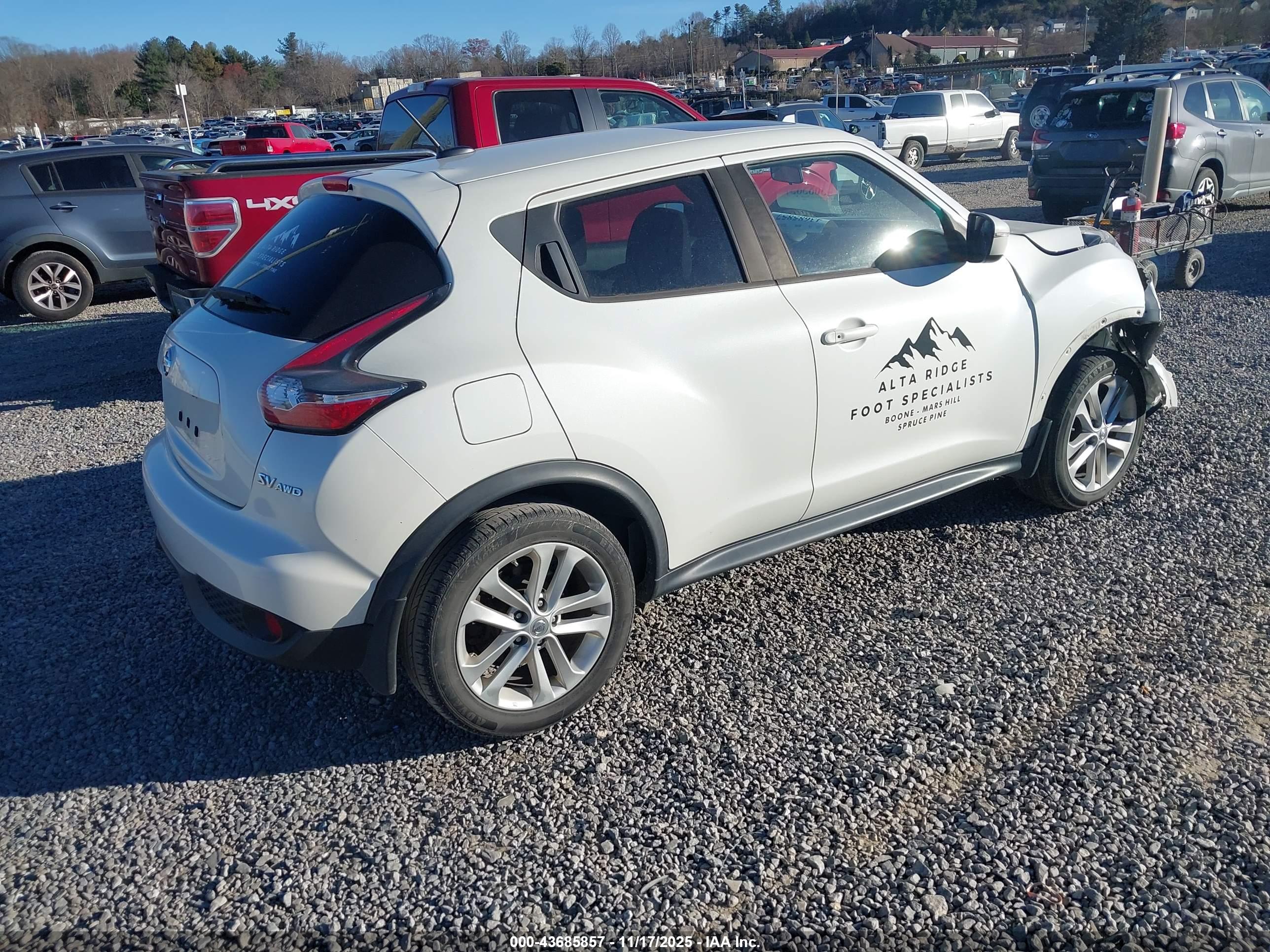 NISSAN JUKE image 4