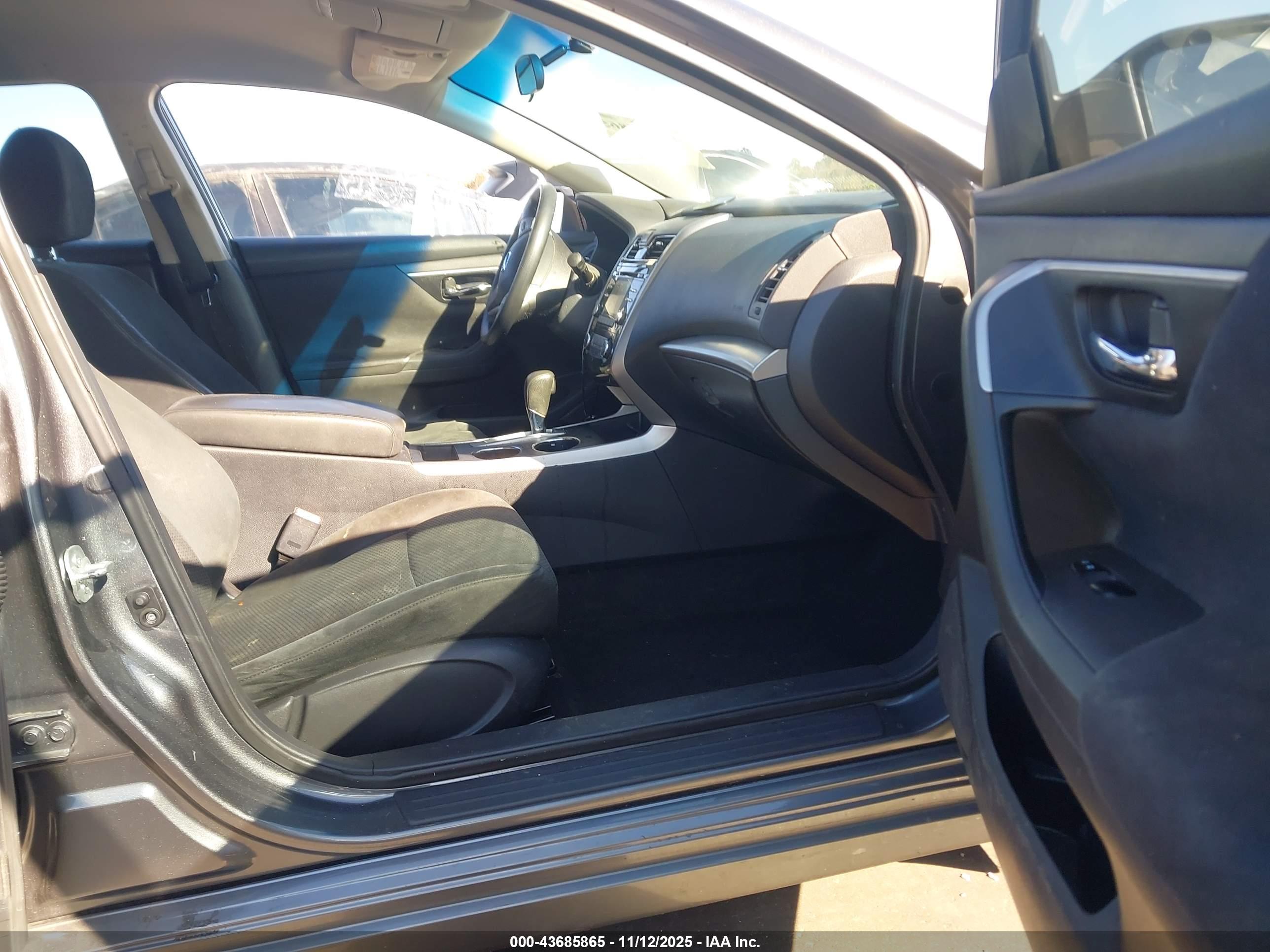 NISSAN ALTIMA image 5