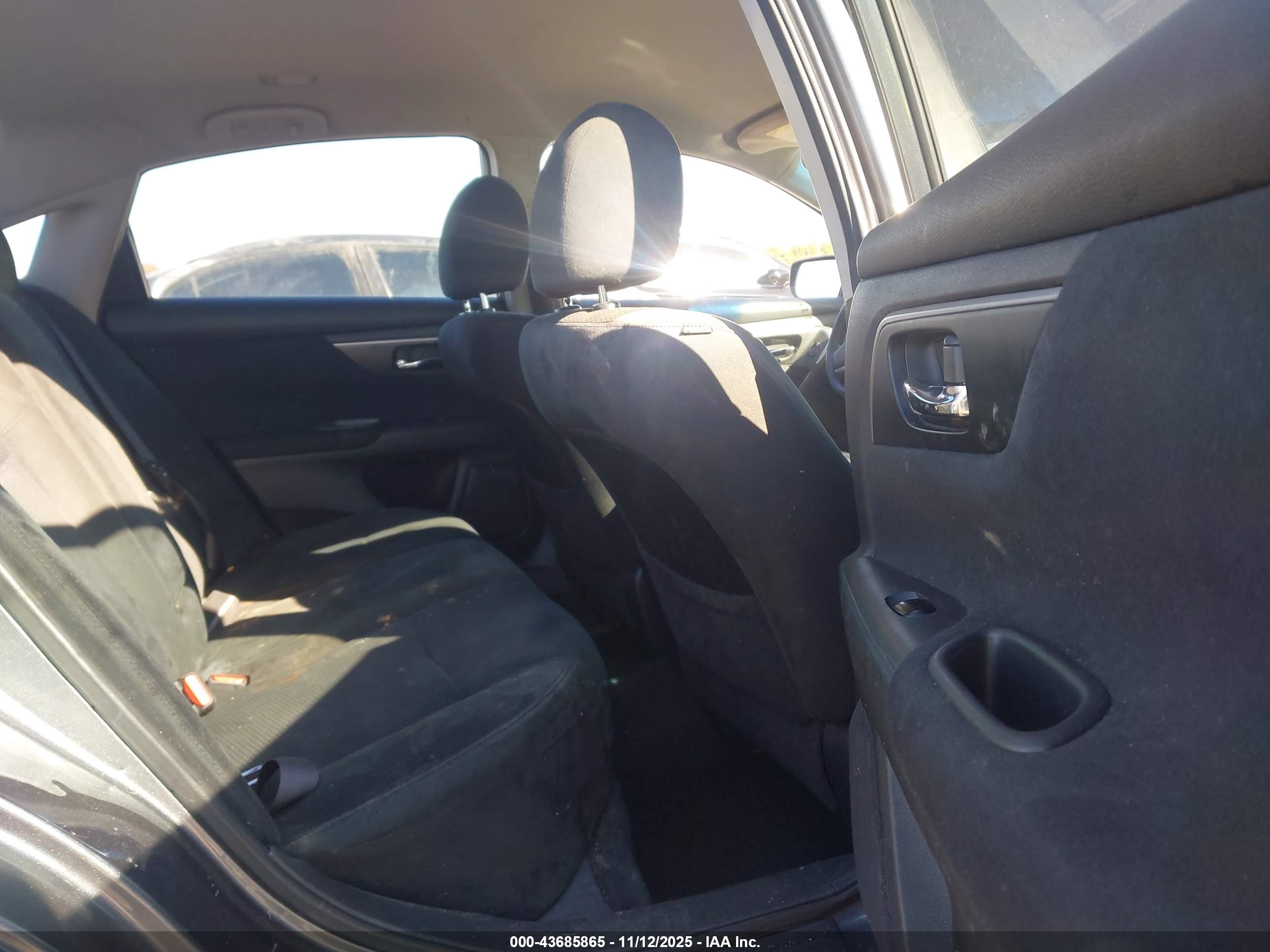 NISSAN ALTIMA image 8