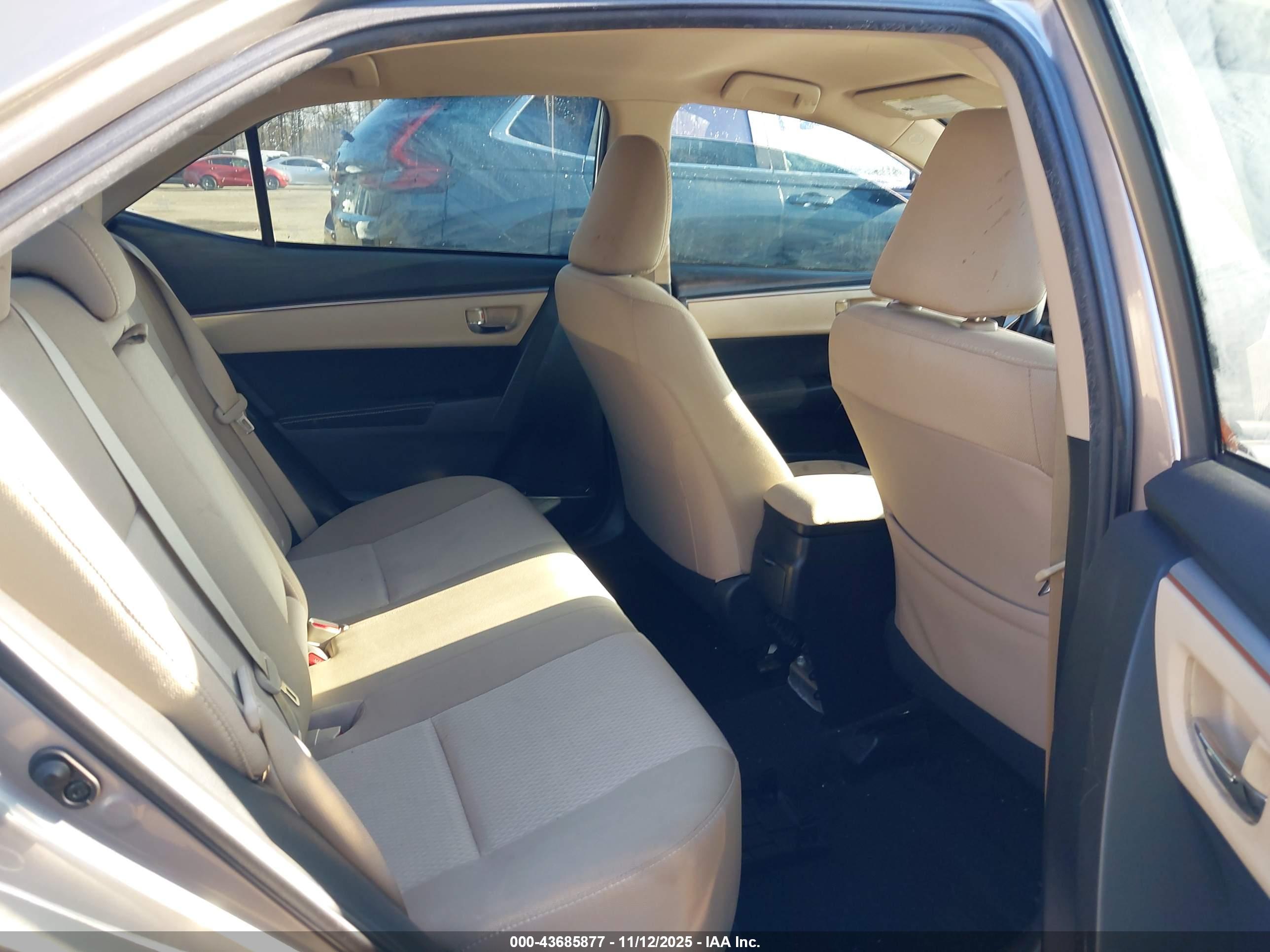 TOYOTA COROLLA image 8