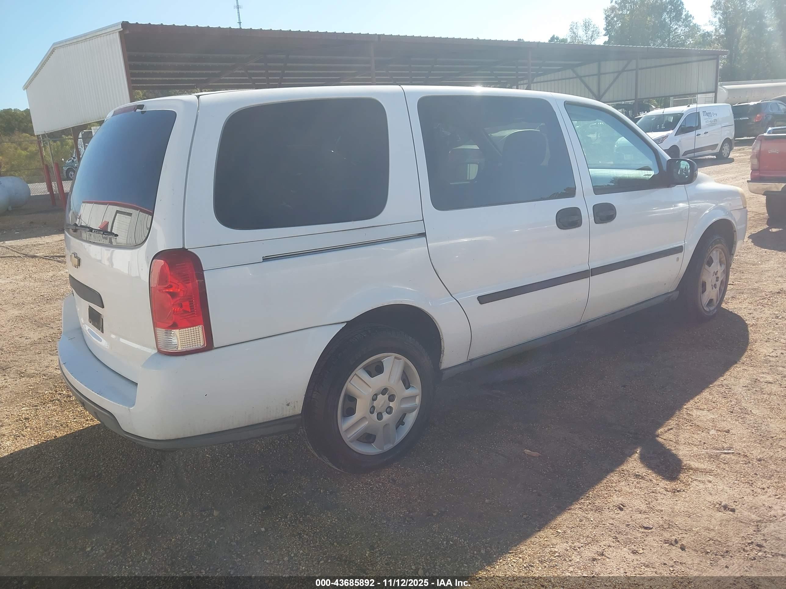 CHEVROLET UPLANDER image 4