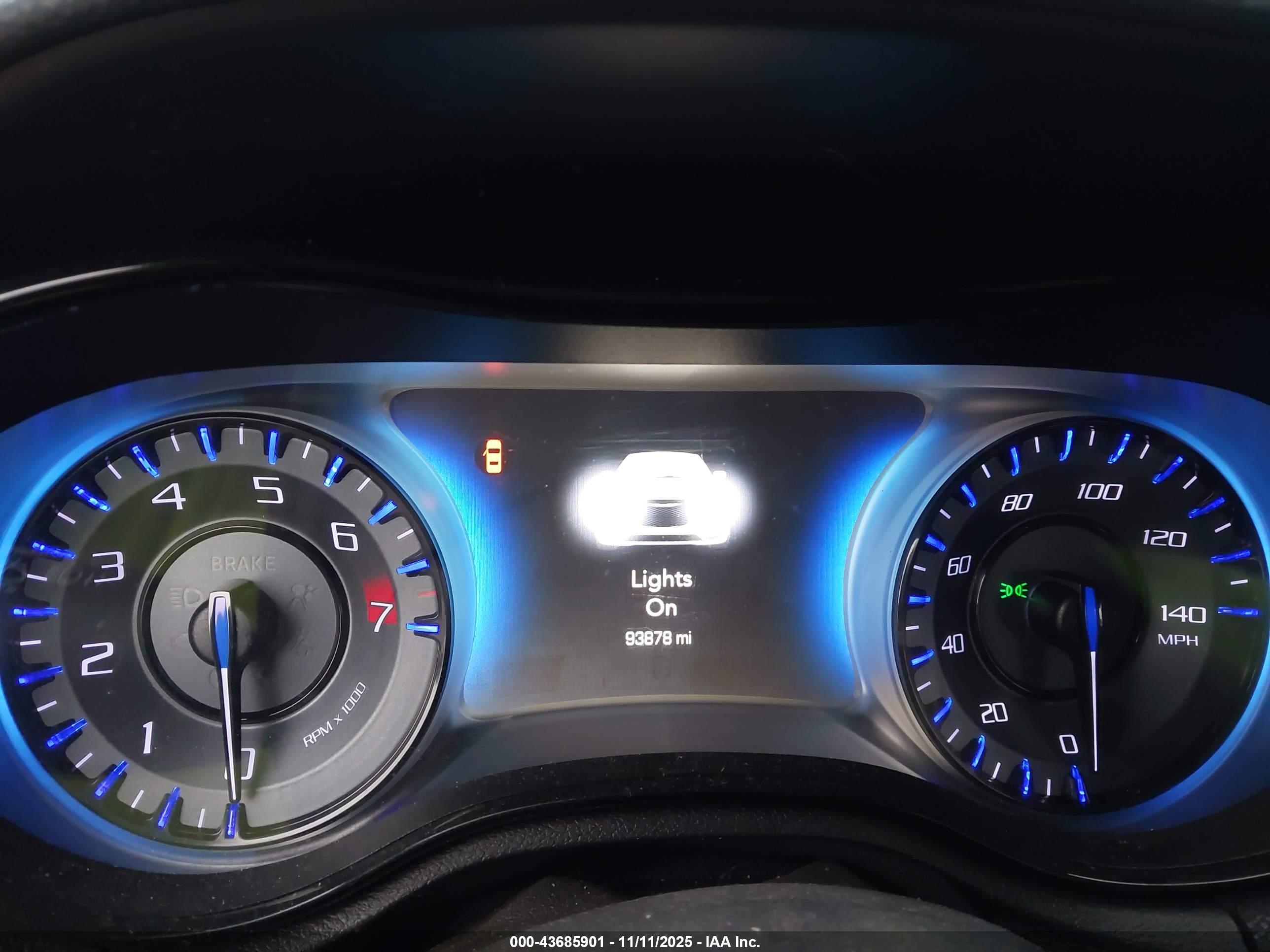 CHRYSLER 300 image 7