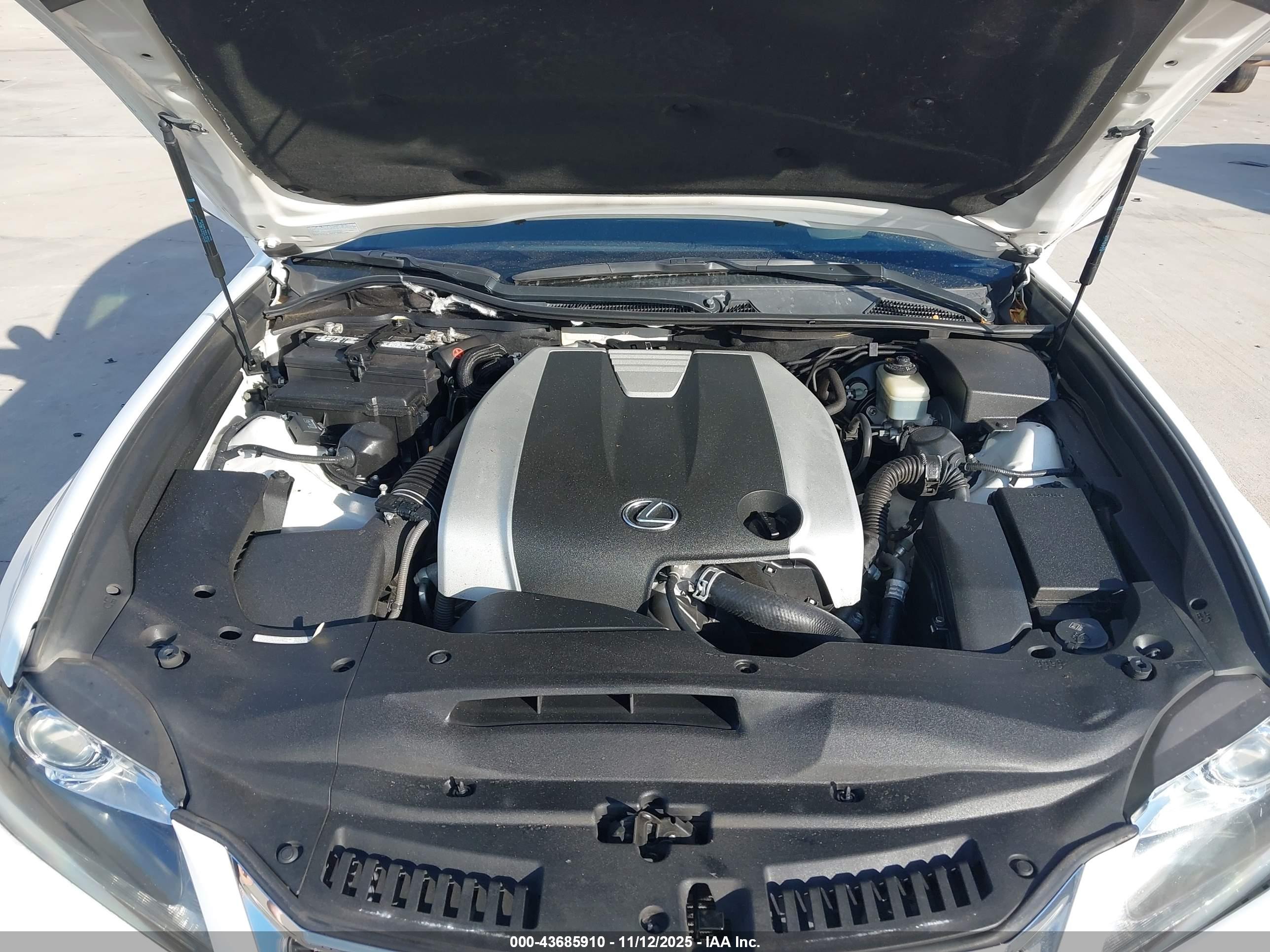 LEXUS GS image 10