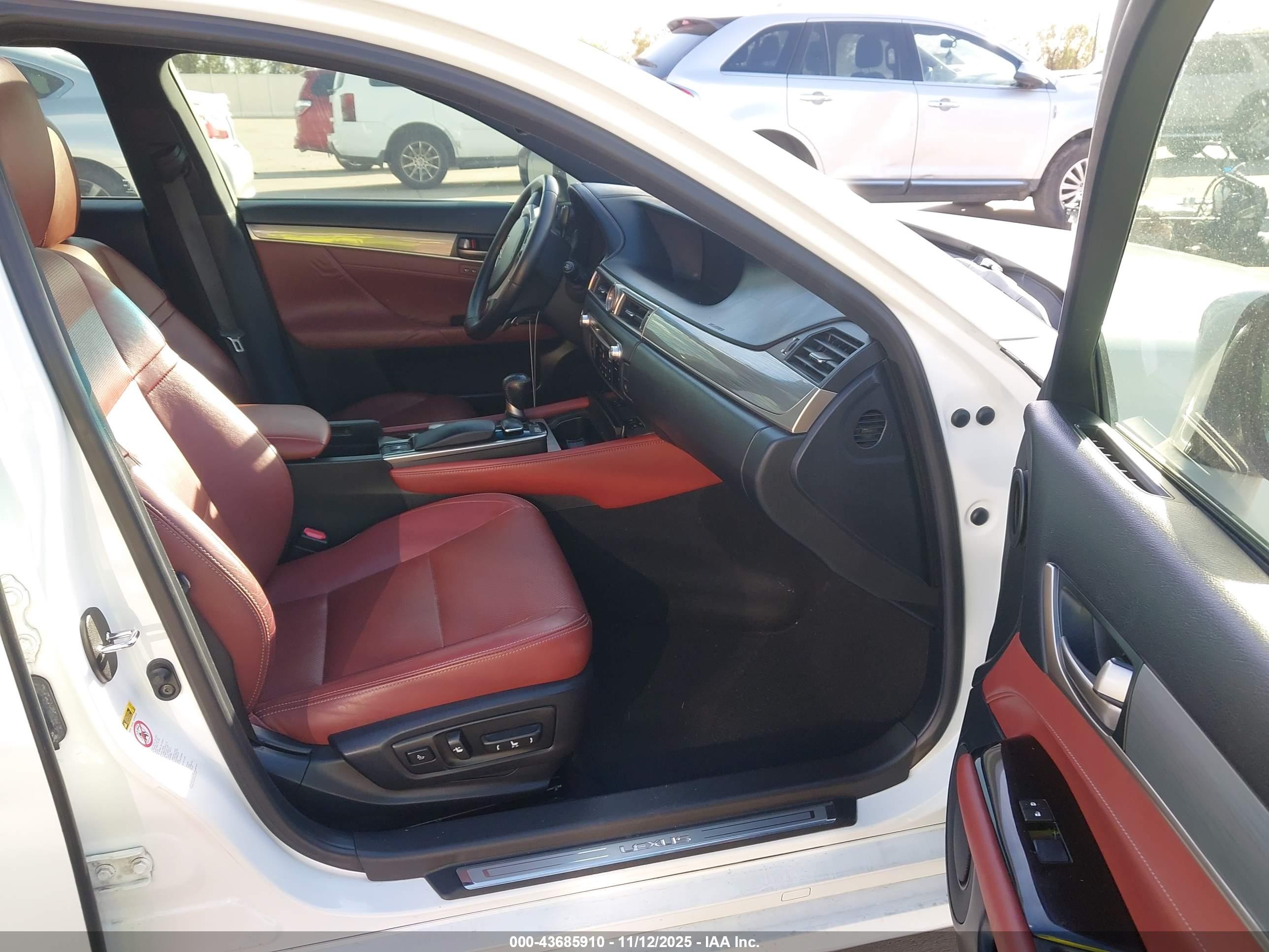 LEXUS GS image 5