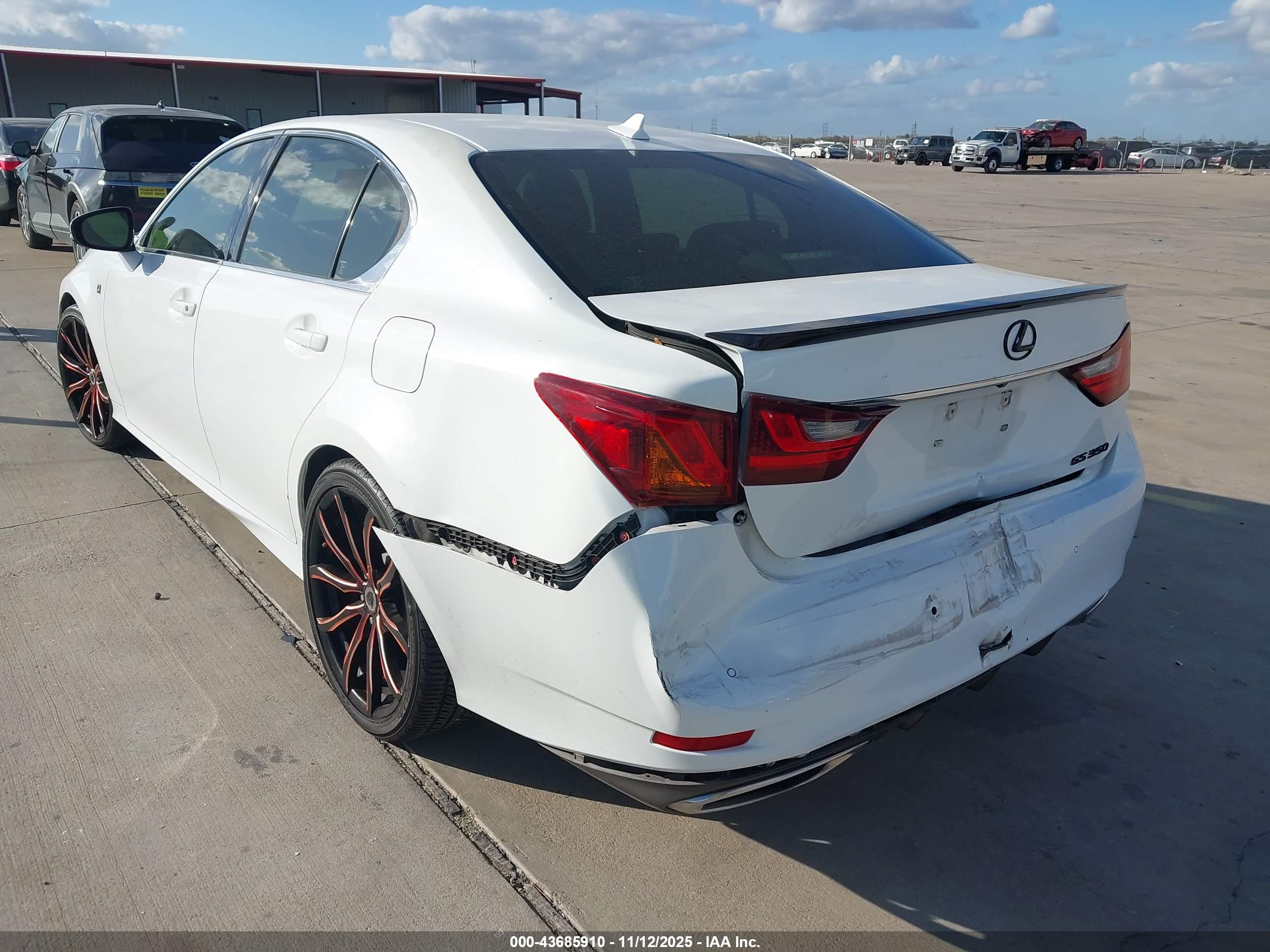 LEXUS GS image 6