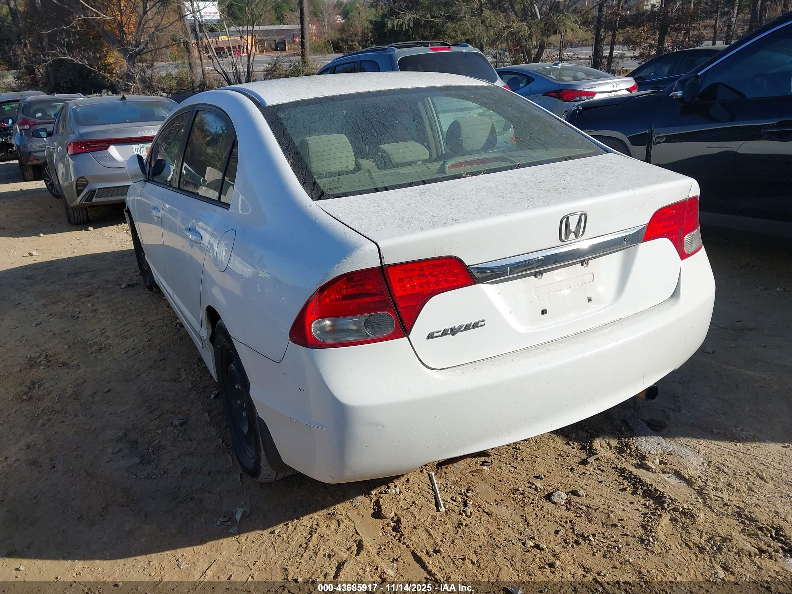 HONDA CIVIC image 3