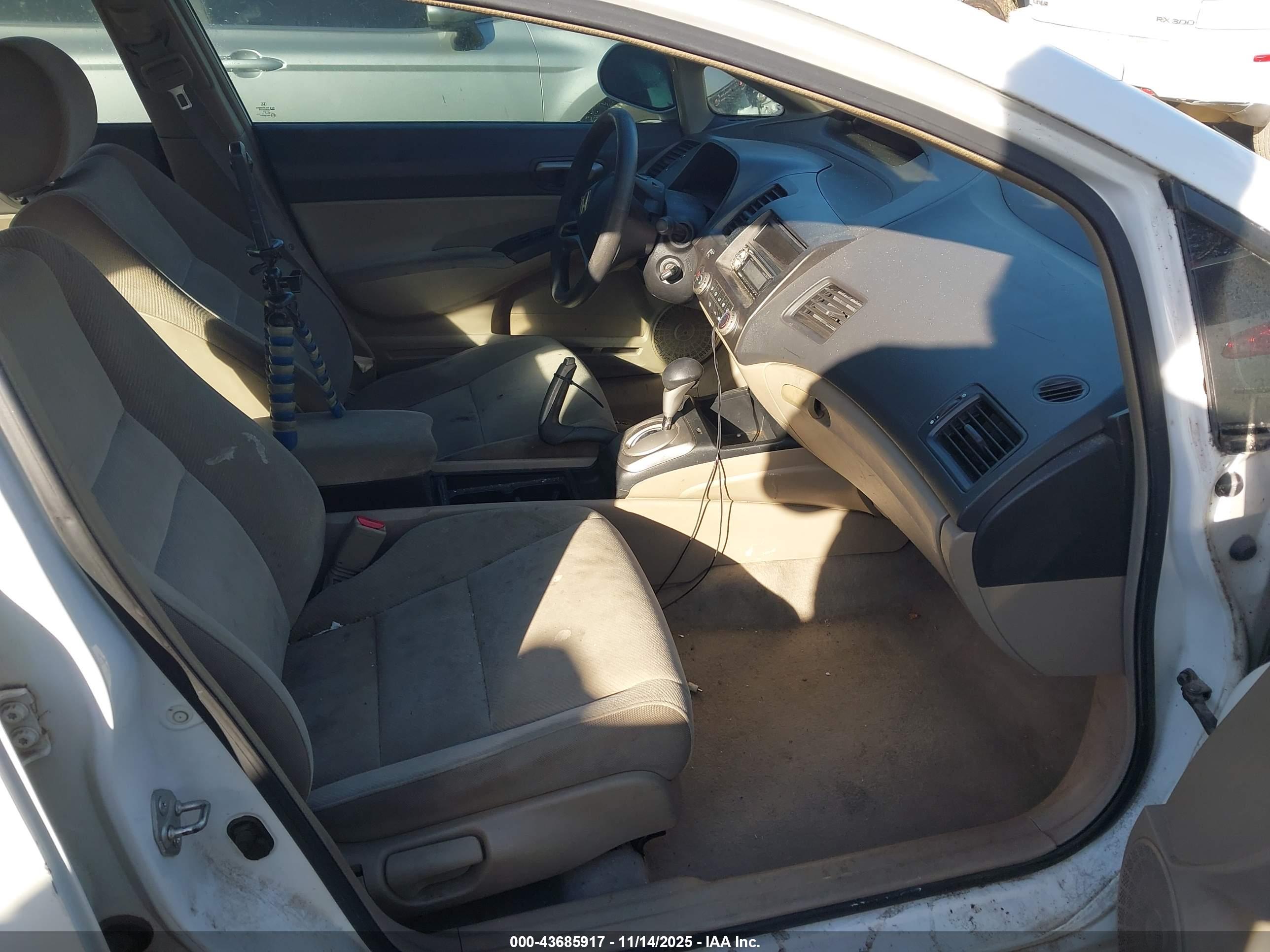 HONDA CIVIC image 5