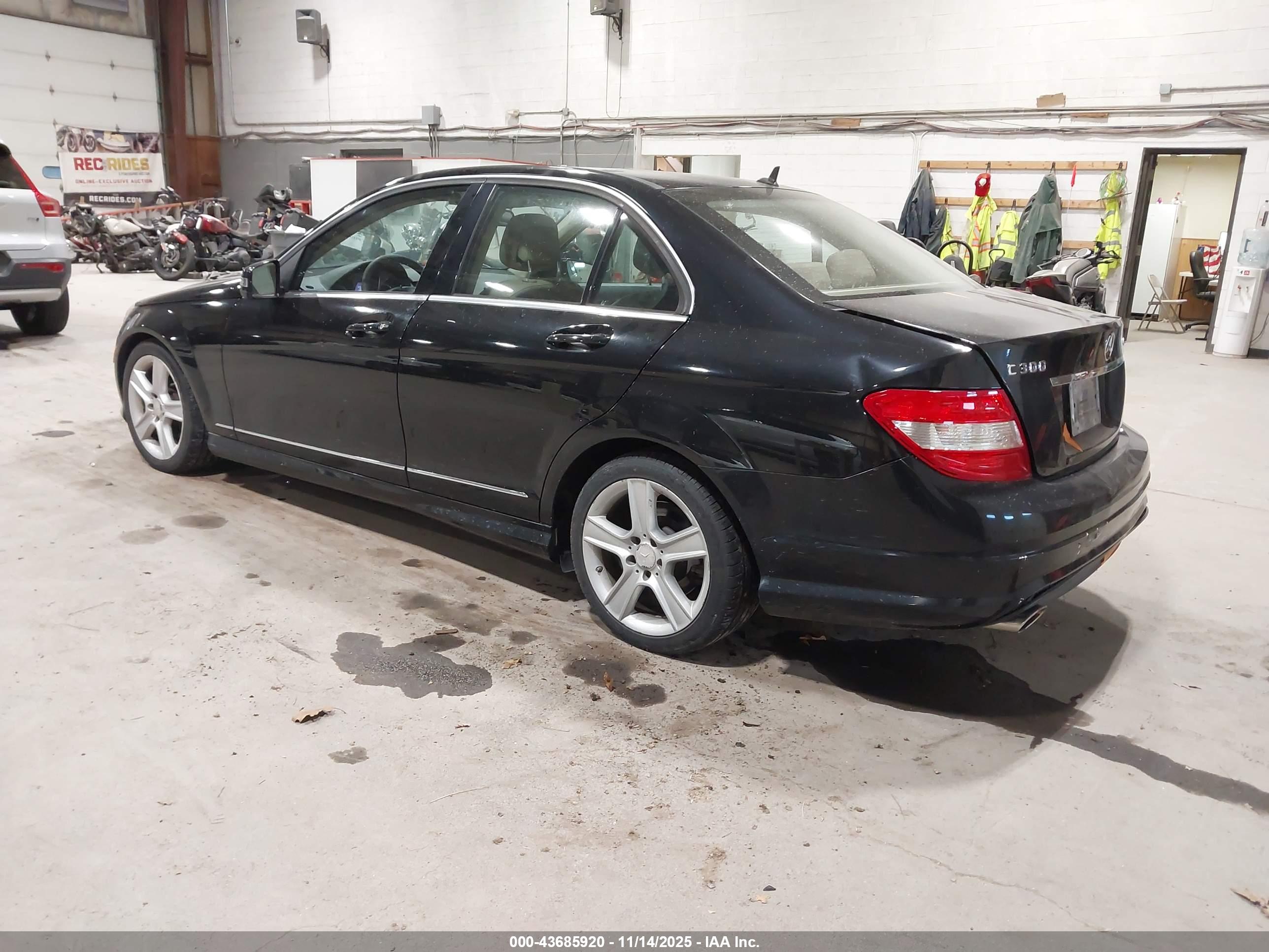 MERCEDES-BENZ C image 3