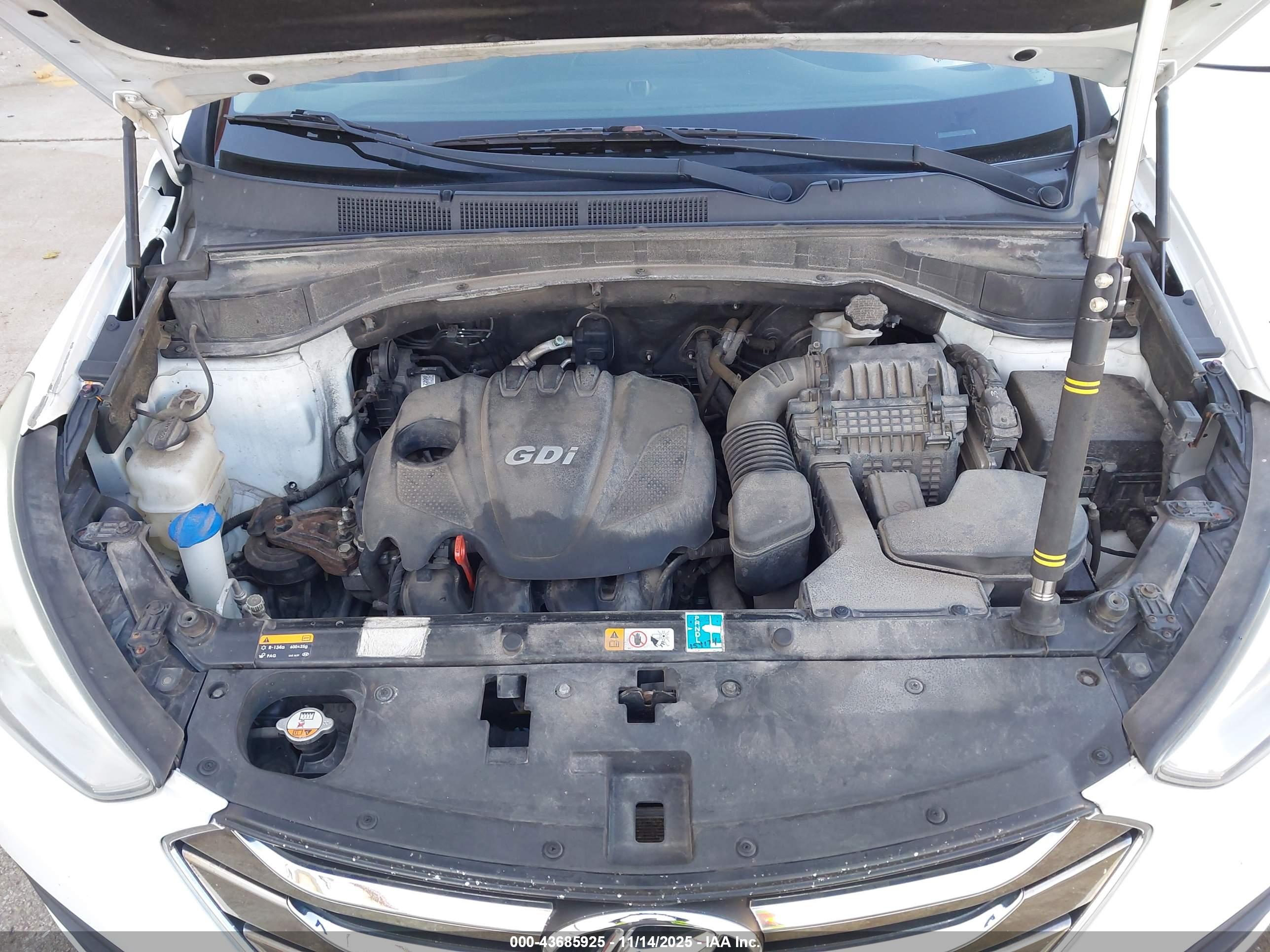 HYUNDAI SANTA image 10