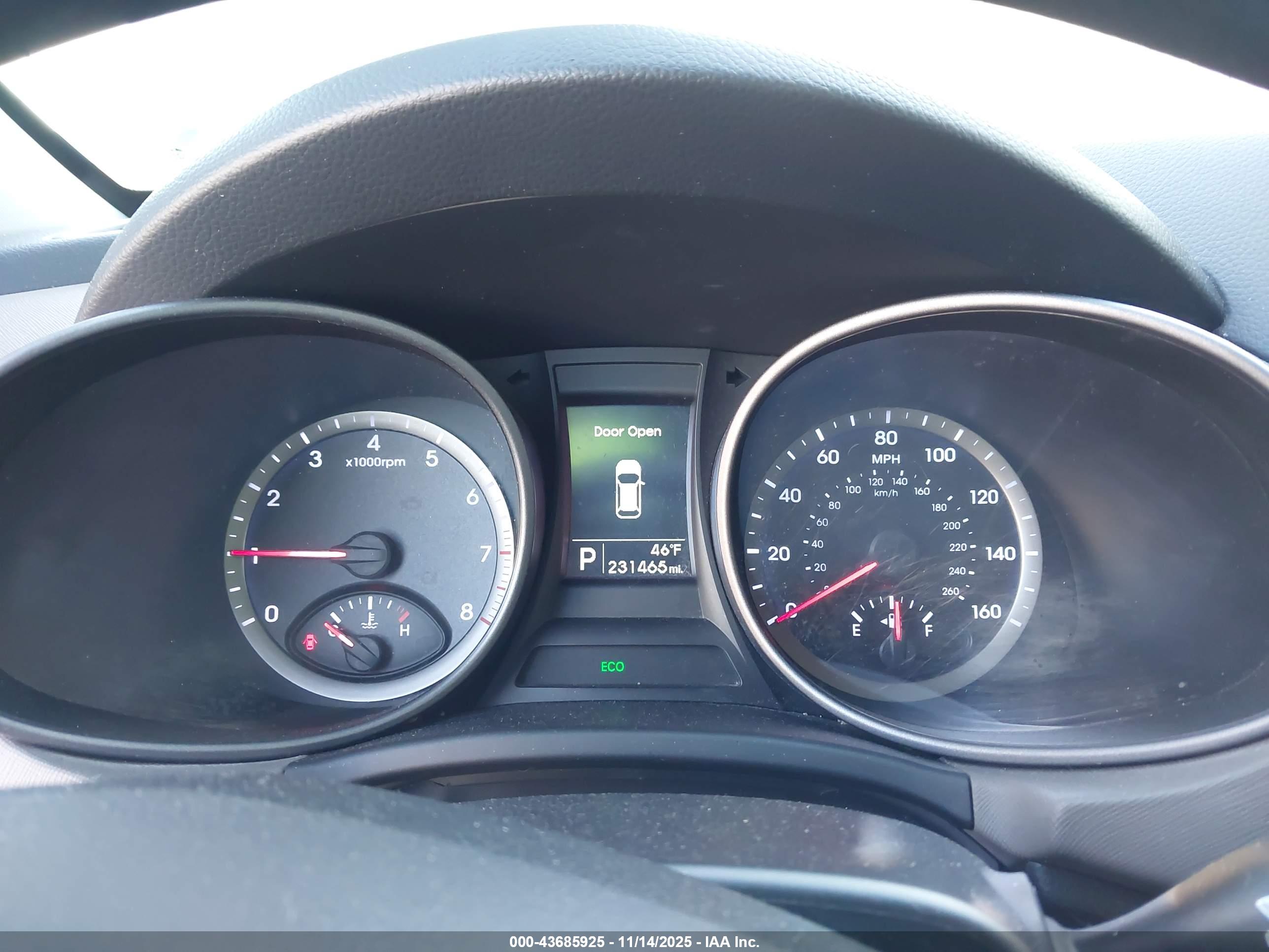 HYUNDAI SANTA image 7
