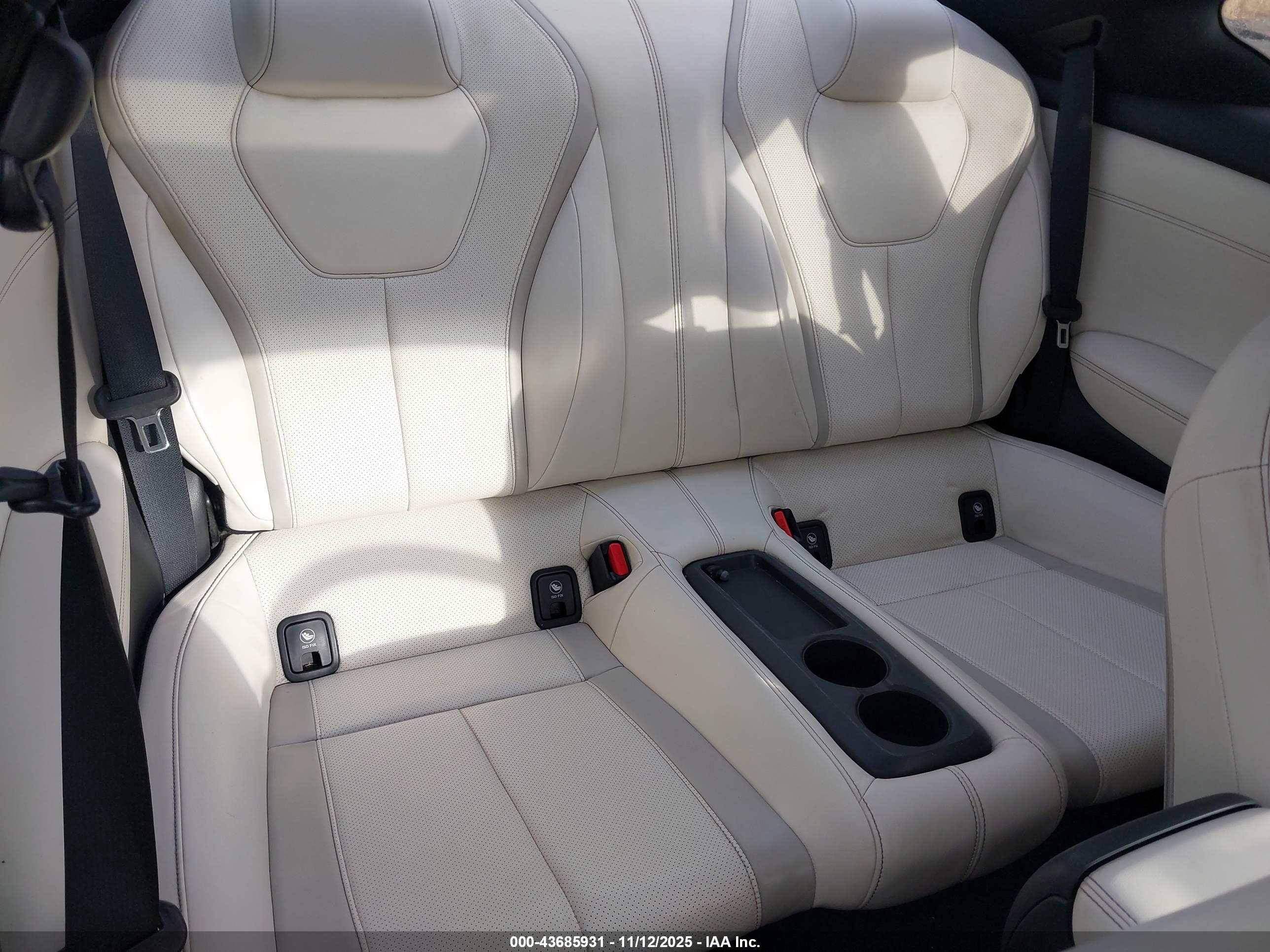 INFINITI Q60 image 8