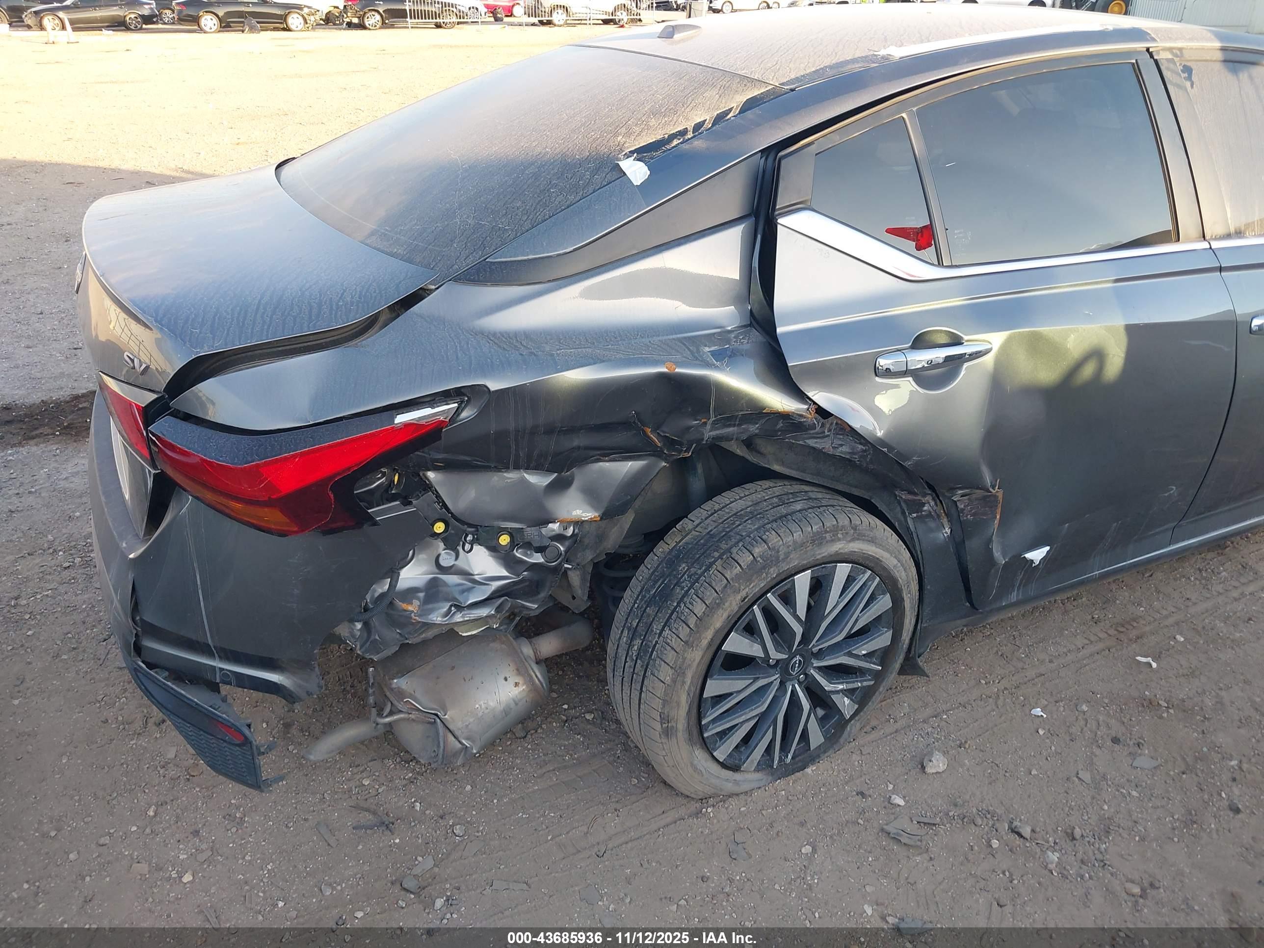 NISSAN ALTIMA image 6