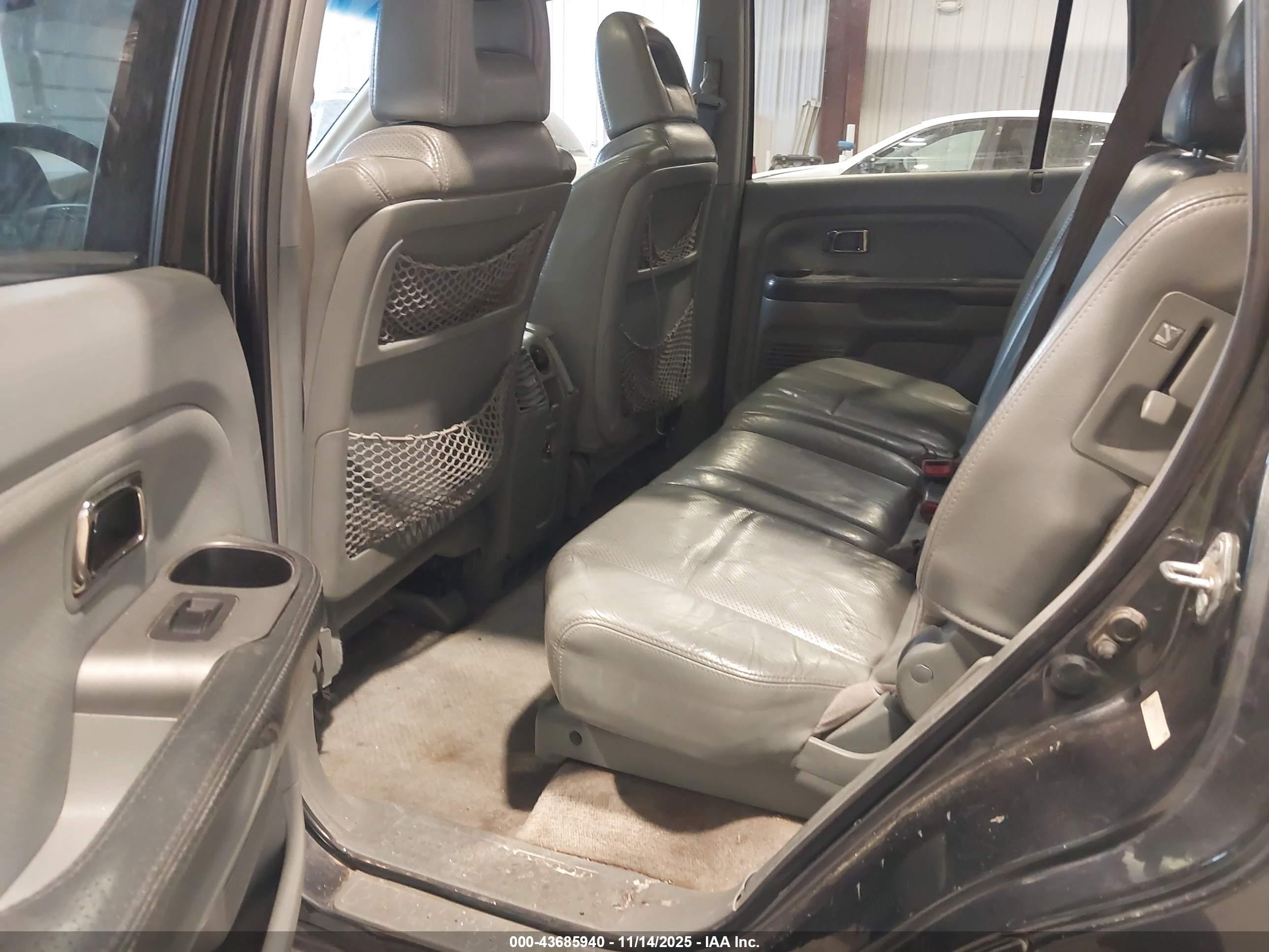 HONDA PILOT image 8