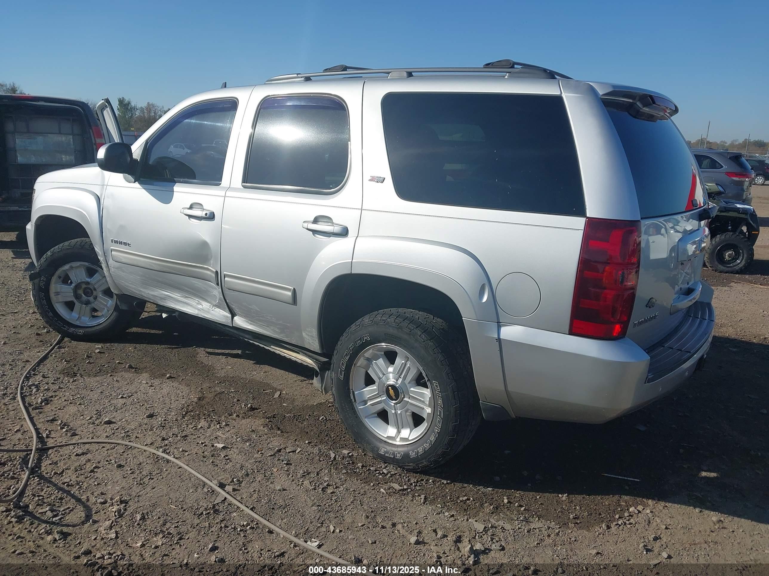CHEVROLET TAHOE image 3