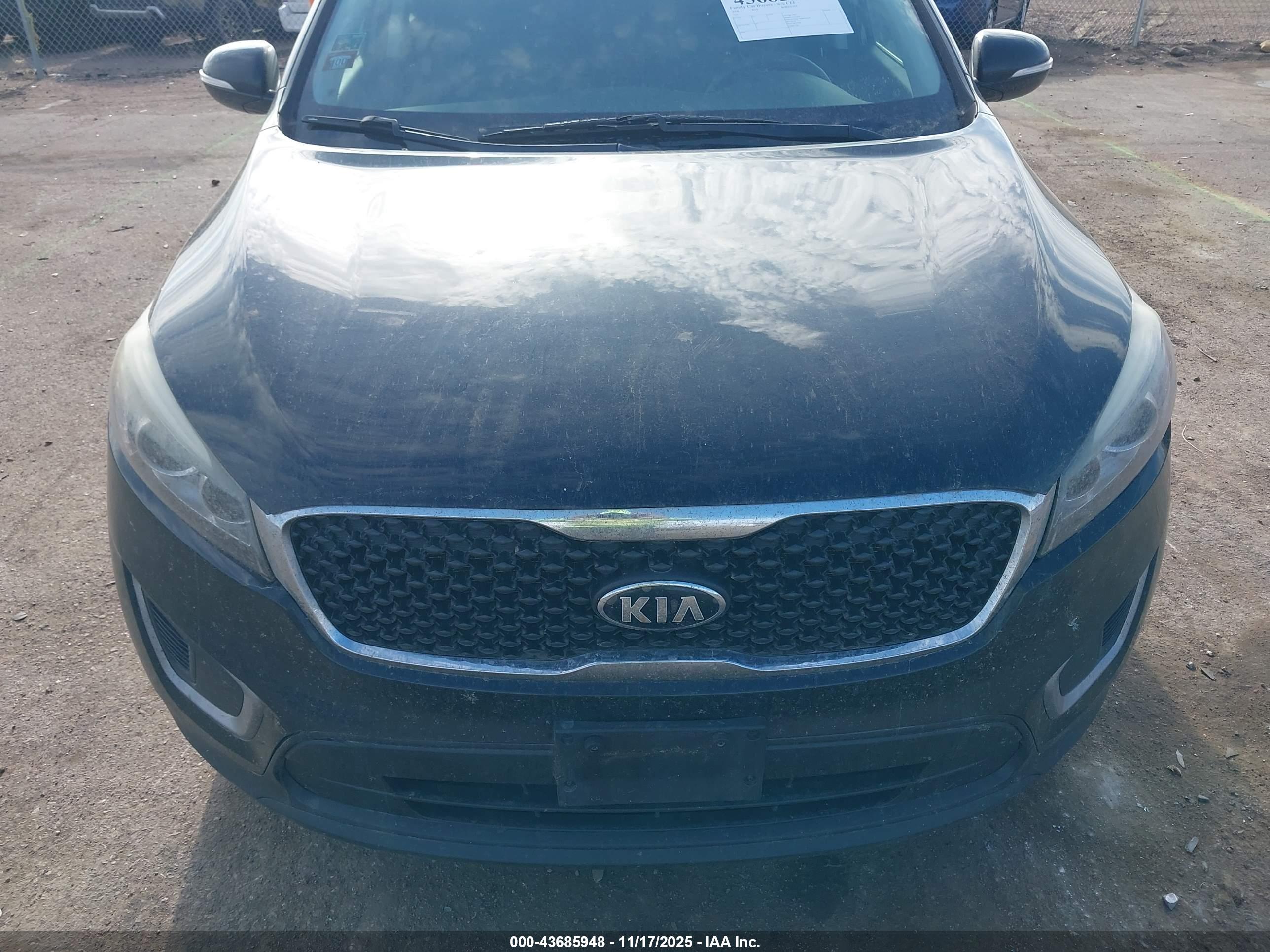 KIA SORENTO image 6