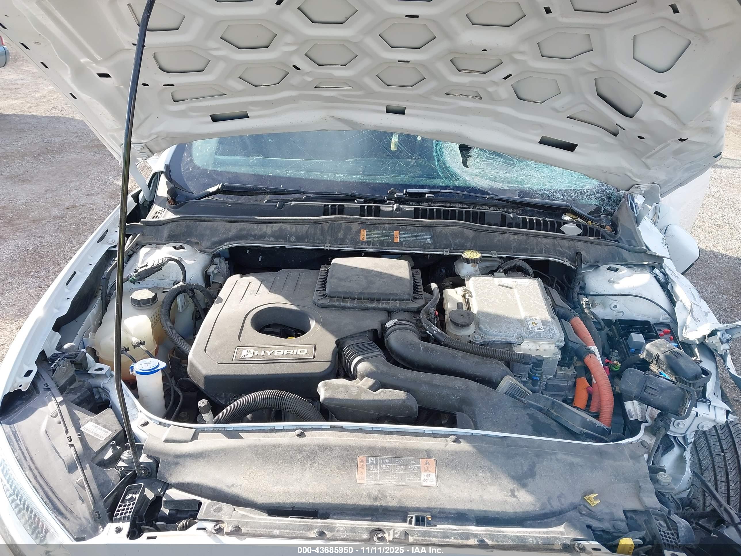 FORD FUSION image 10